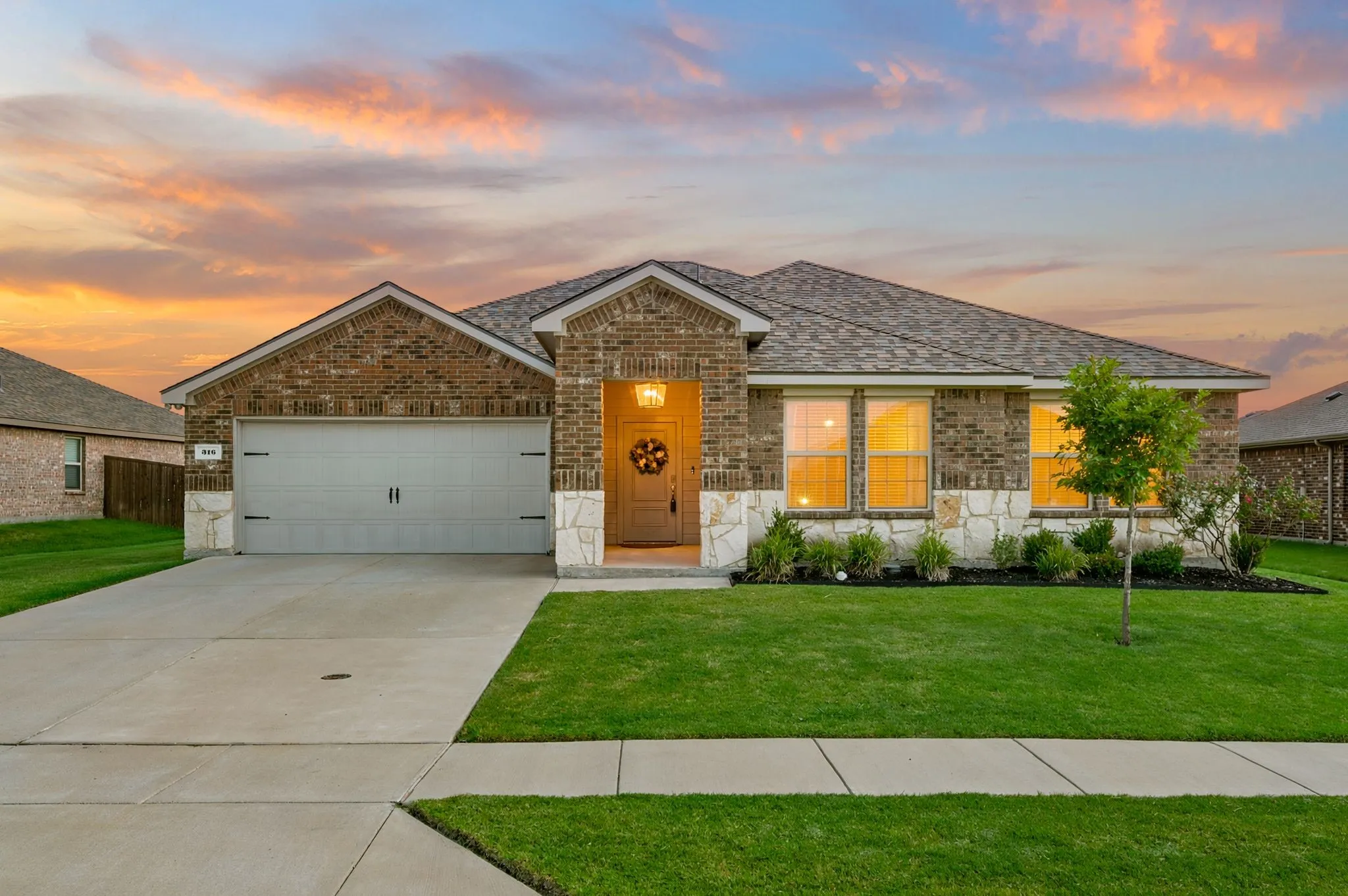 Single Family Residence For Sale in Rockwall County , 316 Duke Court, Fate, Texas 75189, 4 Bedroom, 2 Bathroom, 2 Garage spaces, 1,856 Sqft, built in 2022, mls#21369833, Real Estate Agent in Fate, Homes For Sale in Rockwall county, Homes For Sale in Fate, Realtor in Fate Texas, Real Estate Brokerage Independent Realty Texas, Luminita Cordes Realtor