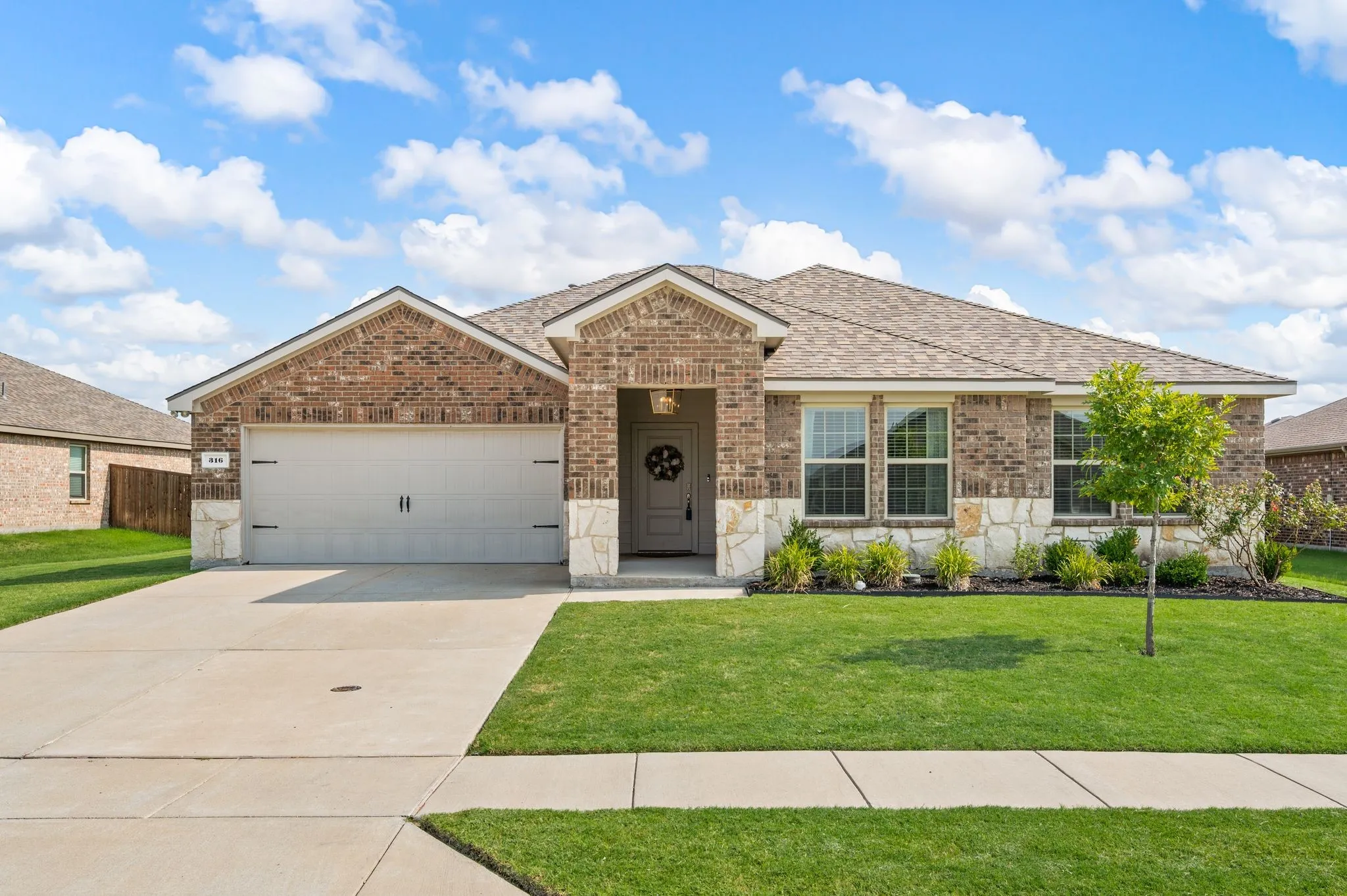 Single Family Residence For Sale in Rockwall County , 316 Duke Court, Fate, Texas 75189, 4 Bedroom, 2 Bathroom, 2 Garage spaces, 1,856 Sqft, built in 2022, mls#21369833, Real Estate Agent in Fate, Homes For Sale in Rockwall county, Homes For Sale in Fate, Realtor in Fate Texas, Real Estate Brokerage Independent Realty Texas, Luminita Cordes Realtor