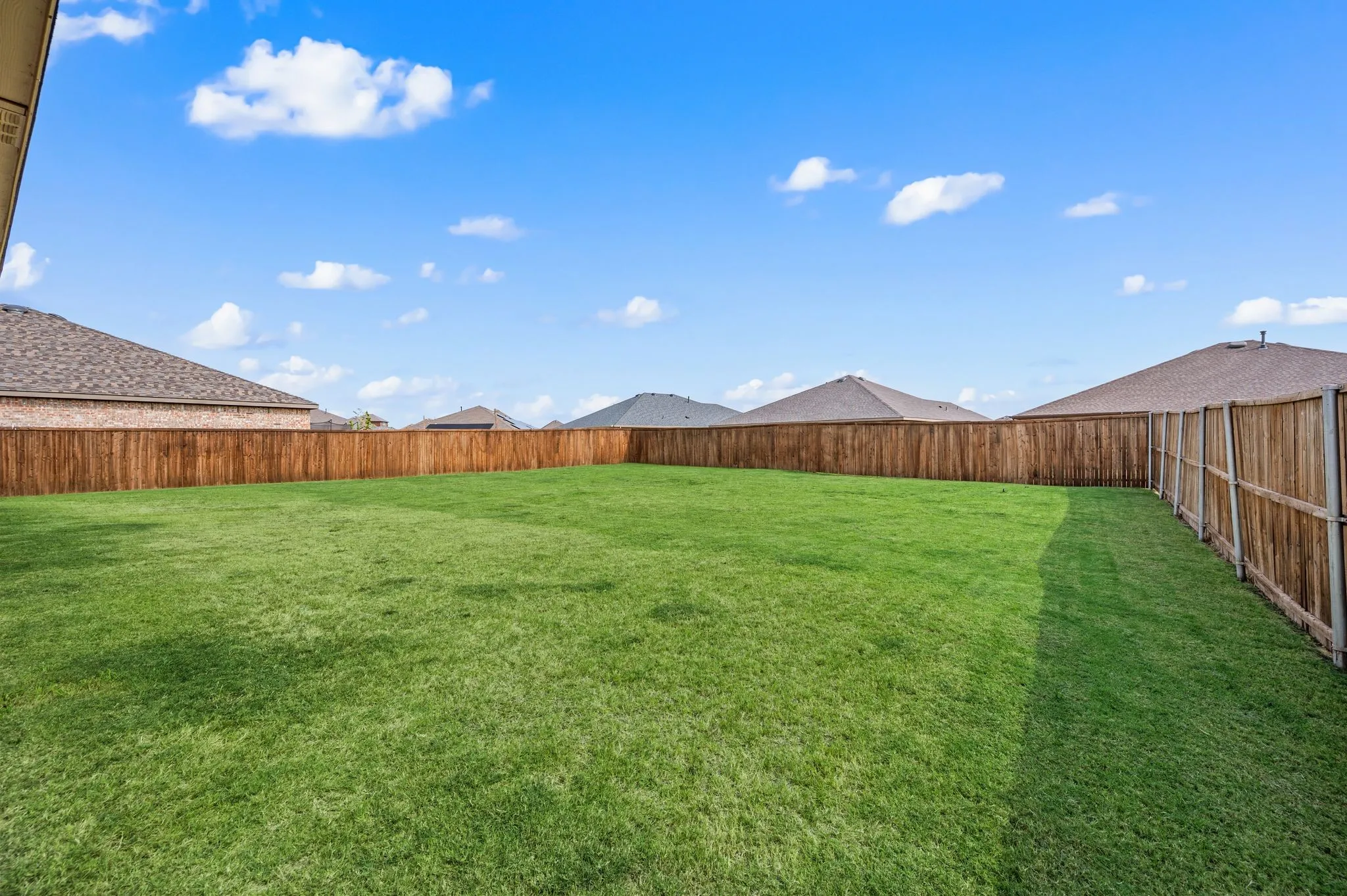 Single Family Residence For Sale in Rockwall County , 316 Duke Court, Fate, Texas 75189, 4 Bedroom, 2 Bathroom, 2 Garage spaces, 1,856 Sqft, built in 2022, mls#21369833, Real Estate Agent in Fate, Homes For Sale in Rockwall county, Homes For Sale in Fate, Realtor in Fate Texas, Real Estate Brokerage Independent Realty Texas, Luminita Cordes Realtor