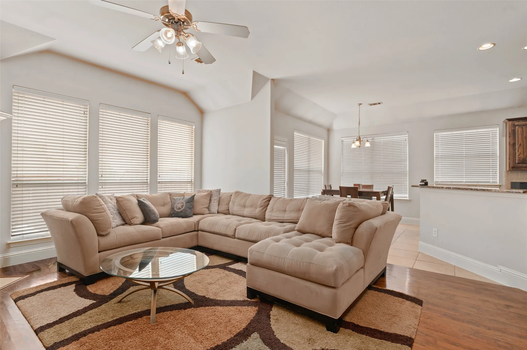 Single Family Residence For Sale in Dallas County , 2501 Claymore Avenue, Garland, Texas 75043, 4 Bedroom, 2 Bathroom, 2 Garage spaces, 2,231 Sqft, built in 2009, mls#21366803, Real Estate Agent in Garland, Homes For Sale in Dallas county, Homes For Sale in Garland, Realtor in Garland Texas, Real Estate Brokerage Independent Realty Texas, Luminita Cordes Realtor