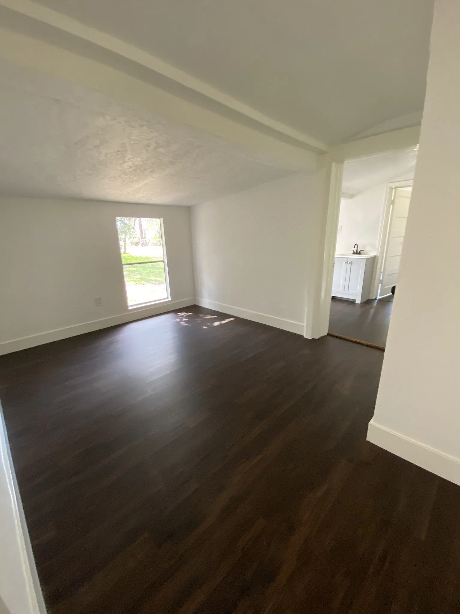 Single Family Residence For Rent in Henderson County , 801 Walnut Street, Trinidad, Texas 75163, 2 Bedroom, 1 Bathroom, Garage spaces, 1,136 Sqft, built in 1990, mls#21370860, Real Estate Agent in Trinidad, Homes For Rent in Henderson county, Homes For Rent in Trinidad, Realtor in Trinidad Texas, Real Estate Brokerage Independent Realty Texas, Luminita Cordes Realtor