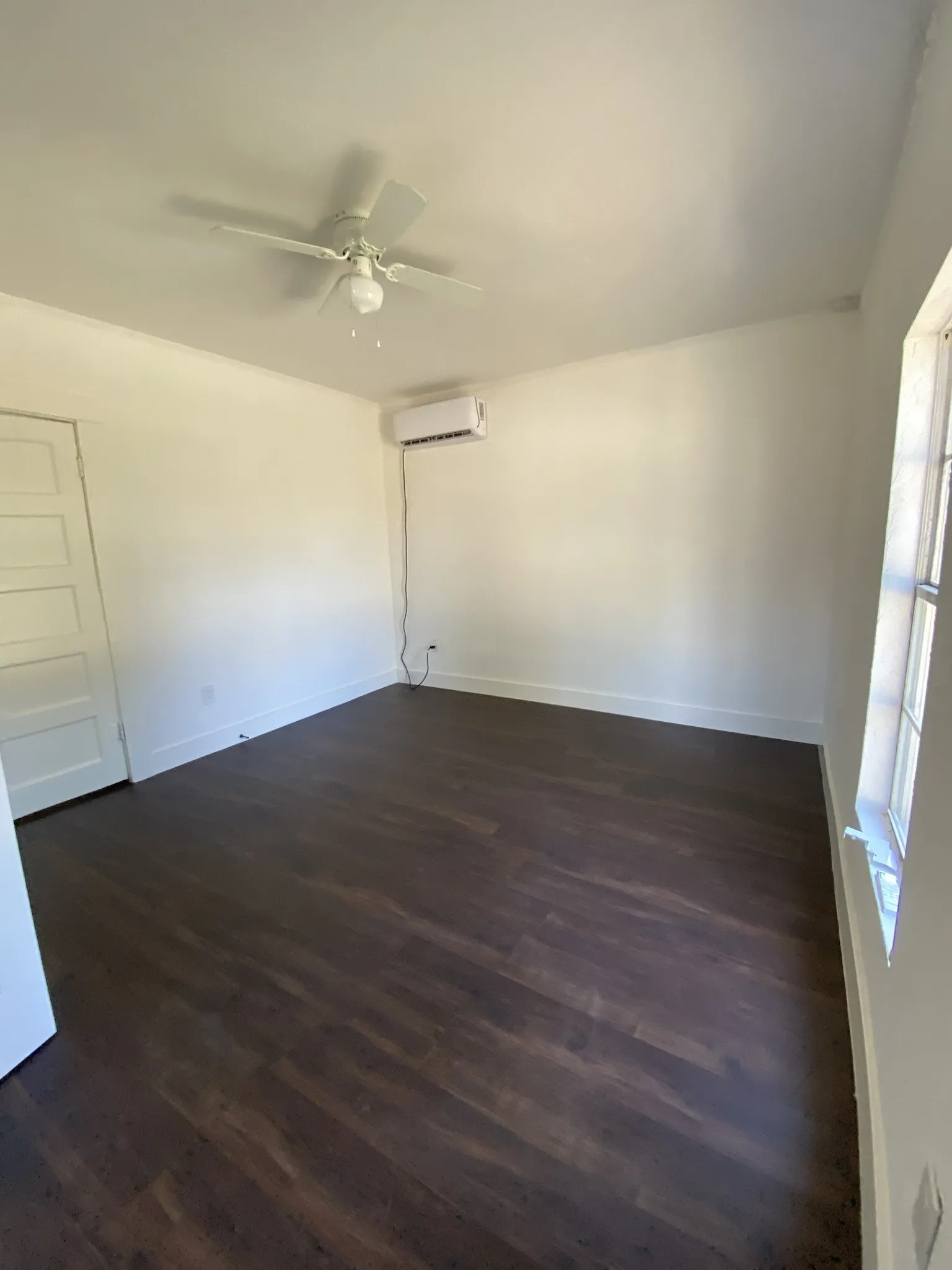 Single Family Residence For Rent in Henderson County , 801 Walnut Street, Trinidad, Texas 75163, 2 Bedroom, 1 Bathroom, Garage spaces, 1,136 Sqft, built in 1990, mls#21370860, Real Estate Agent in Trinidad, Homes For Rent in Henderson county, Homes For Rent in Trinidad, Realtor in Trinidad Texas, Real Estate Brokerage Independent Realty Texas, Luminita Cordes Realtor