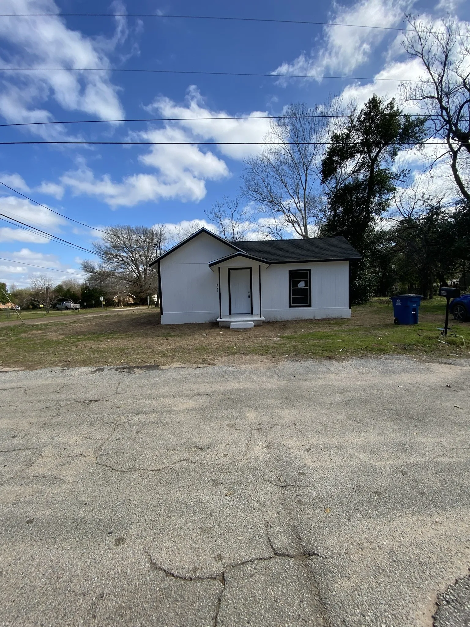 Single Family Residence For Rent in Henderson County , 801 Walnut Street, Trinidad, Texas 75163, 2 Bedroom, 1 Bathroom, Garage spaces, 1,136 Sqft, built in 1990, mls#21370860, Real Estate Agent in Trinidad, Homes For Rent in Henderson county, Homes For Rent in Trinidad, Realtor in Trinidad Texas, Real Estate Brokerage Independent Realty Texas, Luminita Cordes Realtor