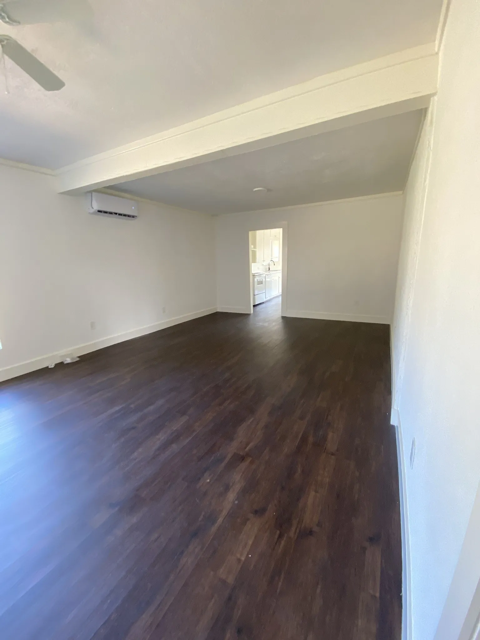 Single Family Residence For Rent in Henderson County , 801 Walnut Street, Trinidad, Texas 75163, 2 Bedroom, 1 Bathroom, Garage spaces, 1,136 Sqft, built in 1990, mls#21370860, Real Estate Agent in Trinidad, Homes For Rent in Henderson county, Homes For Rent in Trinidad, Realtor in Trinidad Texas, Real Estate Brokerage Independent Realty Texas, Luminita Cordes Realtor