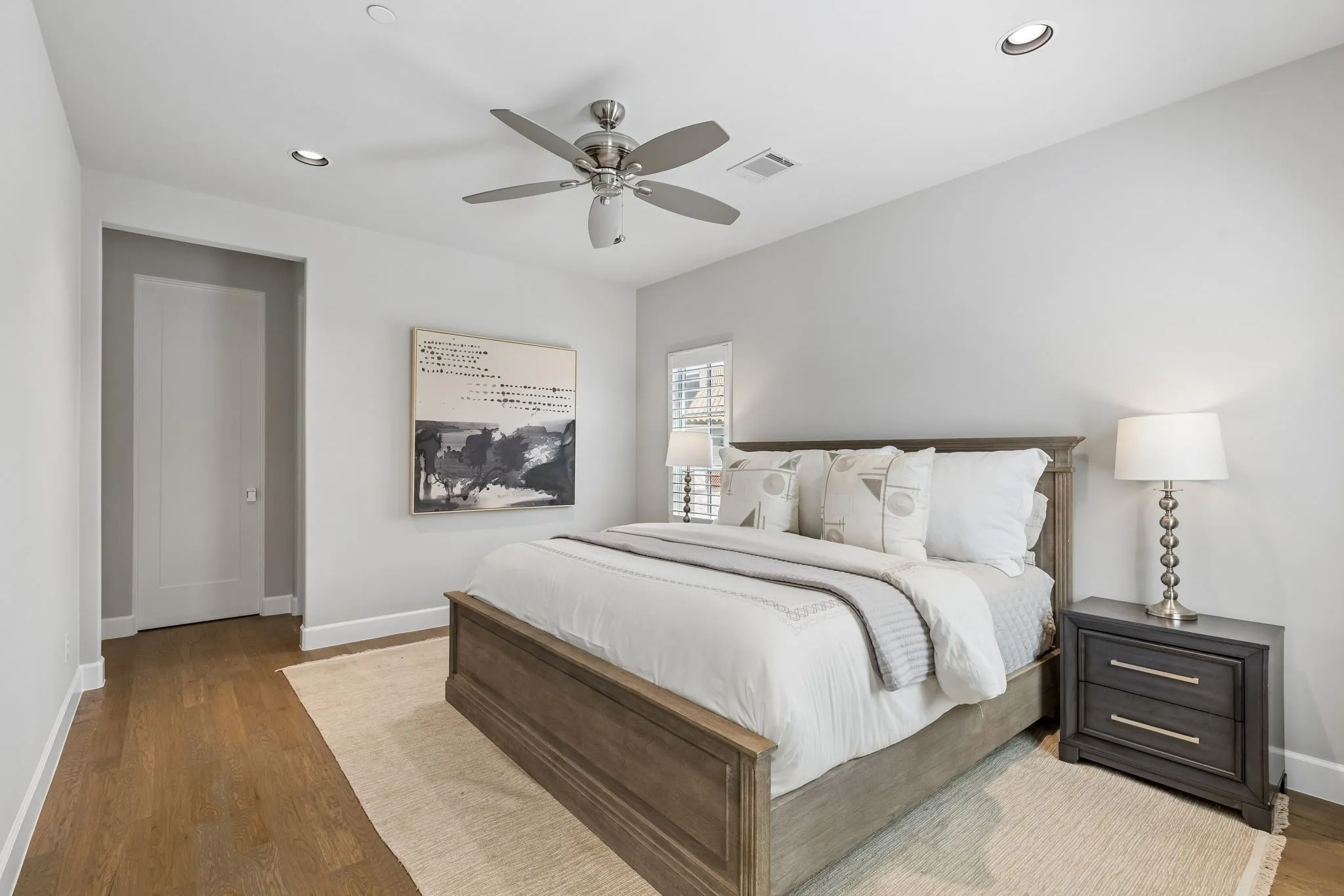 Single Family Residence For Sale in Tarrant County , 9 Catalonia Drive, Westlake, Texas 76262, 3 Bedroom, 4 Bathroom, 2 Garage spaces, 2,850 Sqft, built in 2019, mls#21365224, Real Estate Agent in Westlake, Homes For Sale in Tarrant county, Homes For Sale in Westlake, Realtor in Westlake Texas, Real Estate Brokerage Independent Realty Texas, Luminita Cordes Realtor