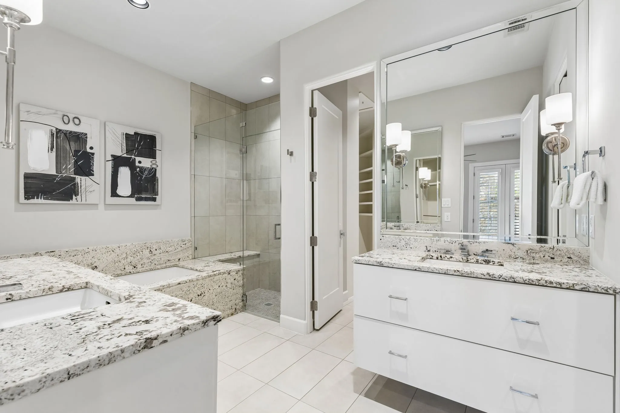 Single Family Residence For Sale in Tarrant County , 9 Catalonia Drive, Westlake, Texas 76262, 3 Bedroom, 4 Bathroom, 2 Garage spaces, 2,850 Sqft, built in 2019, mls#21365224, Real Estate Agent in Westlake, Homes For Sale in Tarrant county, Homes For Sale in Westlake, Realtor in Westlake Texas, Real Estate Brokerage Independent Realty Texas, Luminita Cordes Realtor