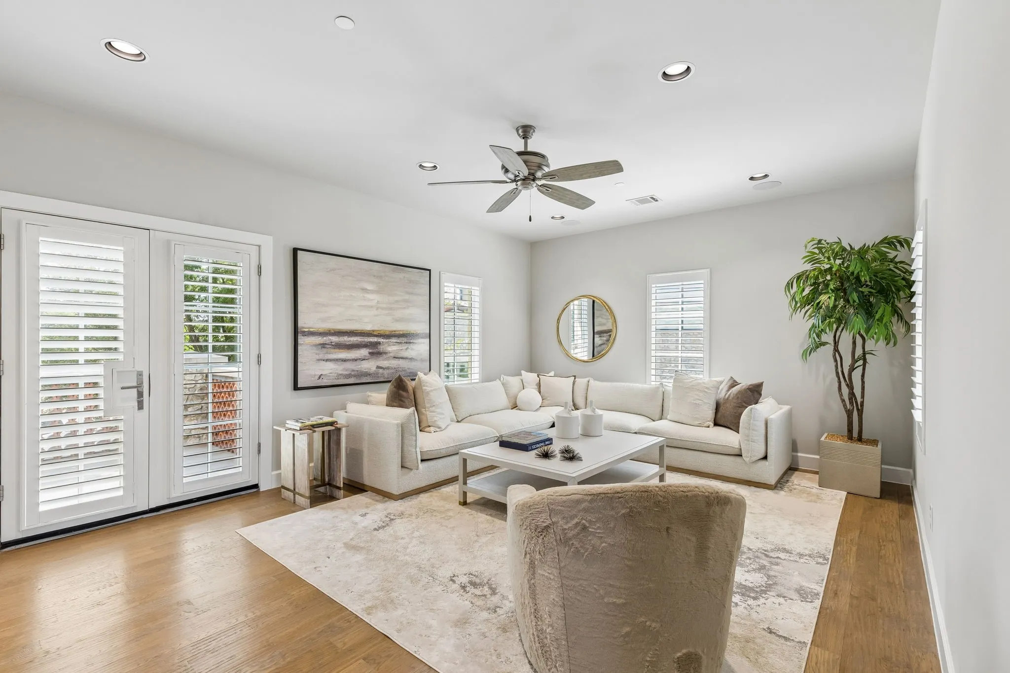 Single Family Residence For Sale in Tarrant County , 9 Catalonia Drive, Westlake, Texas 76262, 3 Bedroom, 4 Bathroom, 2 Garage spaces, 2,850 Sqft, built in 2019, mls#21365224, Real Estate Agent in Westlake, Homes For Sale in Tarrant county, Homes For Sale in Westlake, Realtor in Westlake Texas, Real Estate Brokerage Independent Realty Texas, Luminita Cordes Realtor