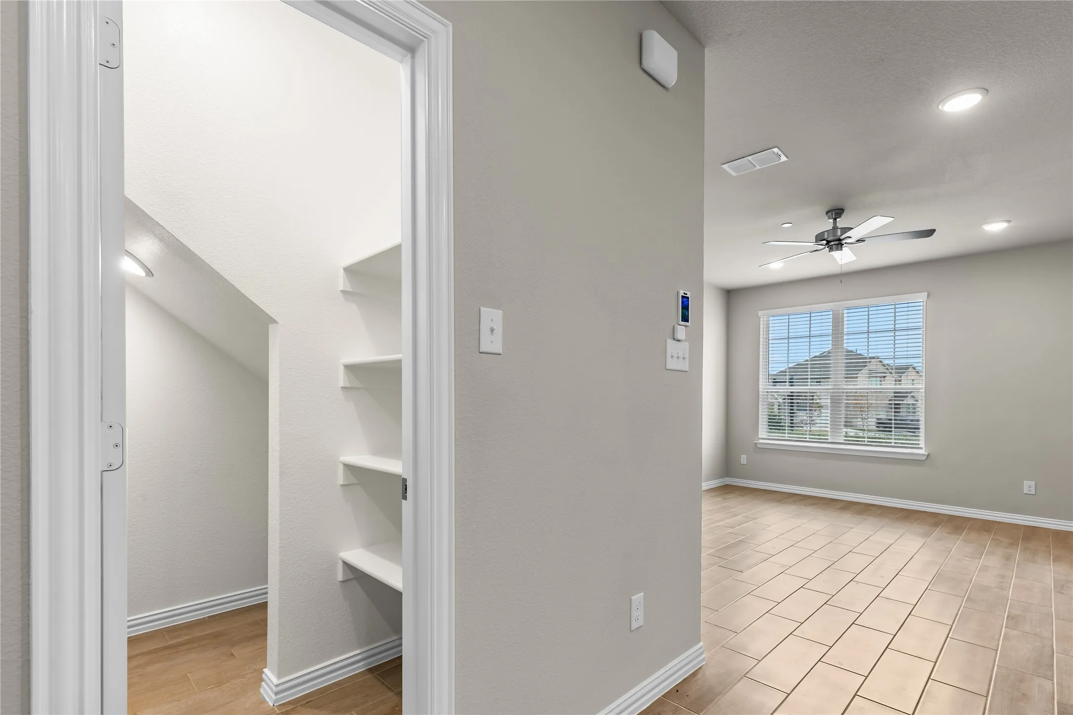Townhouse For Sale in Grayson County , 1229 Morgan Drive, Sherman, Texas 75090, 3 Bedroom, 3 Bathroom, 2 Garage spaces, 1,722 Sqft, built in 2023, mls#21370867, Real Estate Agent in Sherman, Homes For Sale in Grayson county, Homes For Sale in Sherman, Realtor in Sherman Texas, Real Estate Brokerage Independent Realty Texas, Luminita Cordes Realtor
