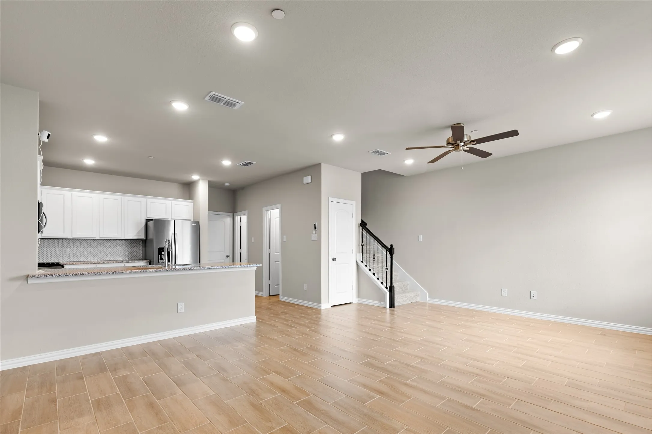 Townhouse For Sale in Grayson County , 1229 Morgan Drive, Sherman, Texas 75090, 3 Bedroom, 3 Bathroom, 2 Garage spaces, 1,722 Sqft, built in 2023, mls#21370867, Real Estate Agent in Sherman, Homes For Sale in Grayson county, Homes For Sale in Sherman, Realtor in Sherman Texas, Real Estate Brokerage Independent Realty Texas, Luminita Cordes Realtor