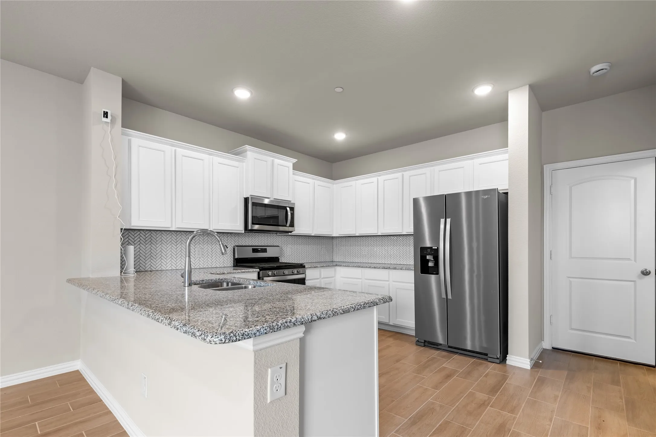 Townhouse For Sale in Grayson County , 1229 Morgan Drive, Sherman, Texas 75090, 3 Bedroom, 3 Bathroom, 2 Garage spaces, 1,722 Sqft, built in 2023, mls#21370867, Real Estate Agent in Sherman, Homes For Sale in Grayson county, Homes For Sale in Sherman, Realtor in Sherman Texas, Real Estate Brokerage Independent Realty Texas, Luminita Cordes Realtor