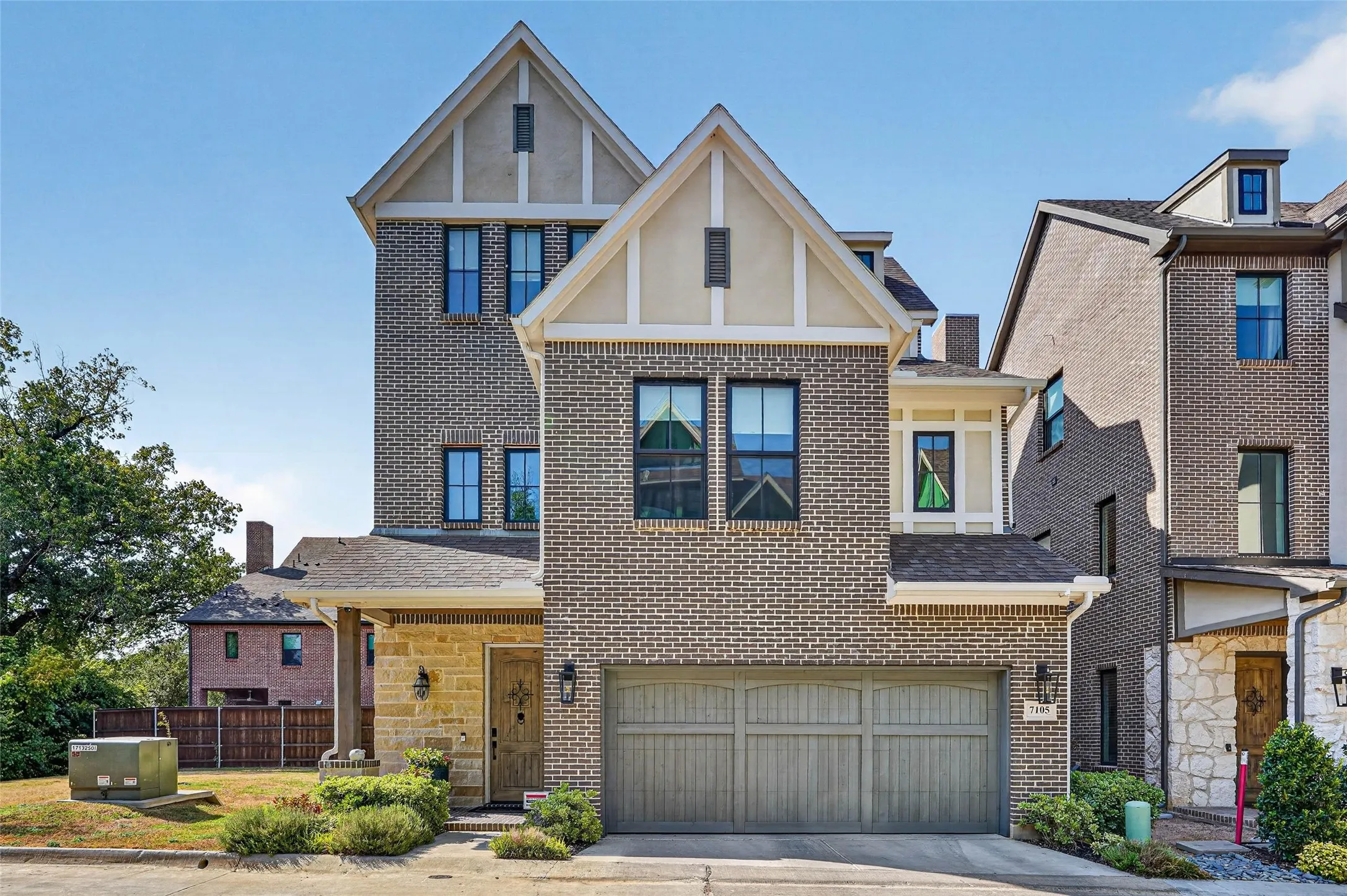 Single Family Residence For Sale in Dallas County , 7105 Granada Place, Dallas, Texas 75223, 4 Bedroom, 4 Bathroom, 2 Garage spaces, 3,084 Sqft, built in 2023, mls#21370871, Real Estate Agent in Dallas, Homes For Sale in Dallas county, Homes For Sale in Dallas, Realtor in Dallas Texas, Real Estate Brokerage Independent Realty Texas, Luminita Cordes Realtor