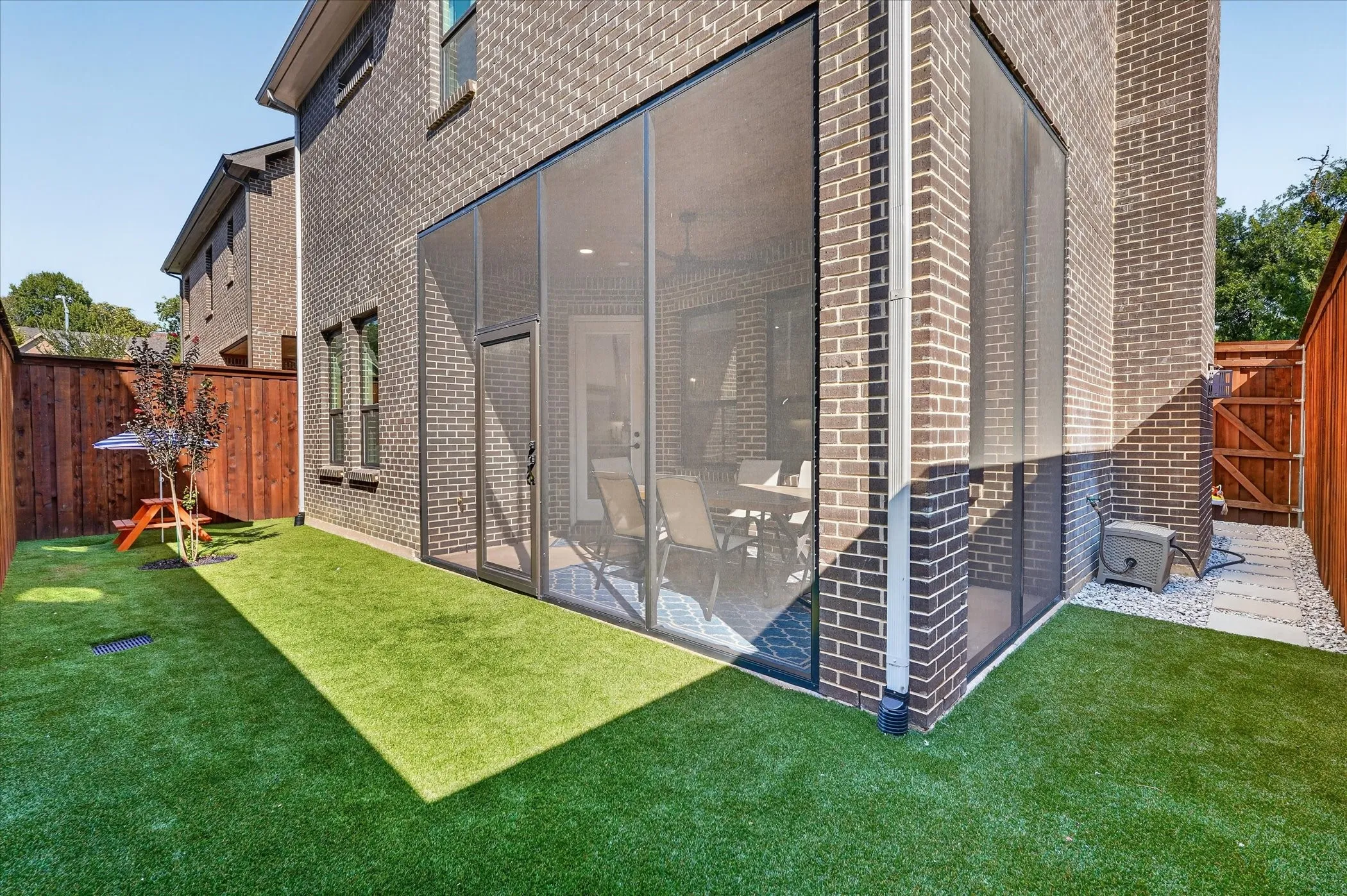 Single Family Residence For Sale in Dallas County , 7105 Granada Place, Dallas, Texas 75223, 4 Bedroom, 4 Bathroom, 2 Garage spaces, 3,084 Sqft, built in 2023, mls#21370871, Real Estate Agent in Dallas, Homes For Sale in Dallas county, Homes For Sale in Dallas, Realtor in Dallas Texas, Real Estate Brokerage Independent Realty Texas, Luminita Cordes Realtor