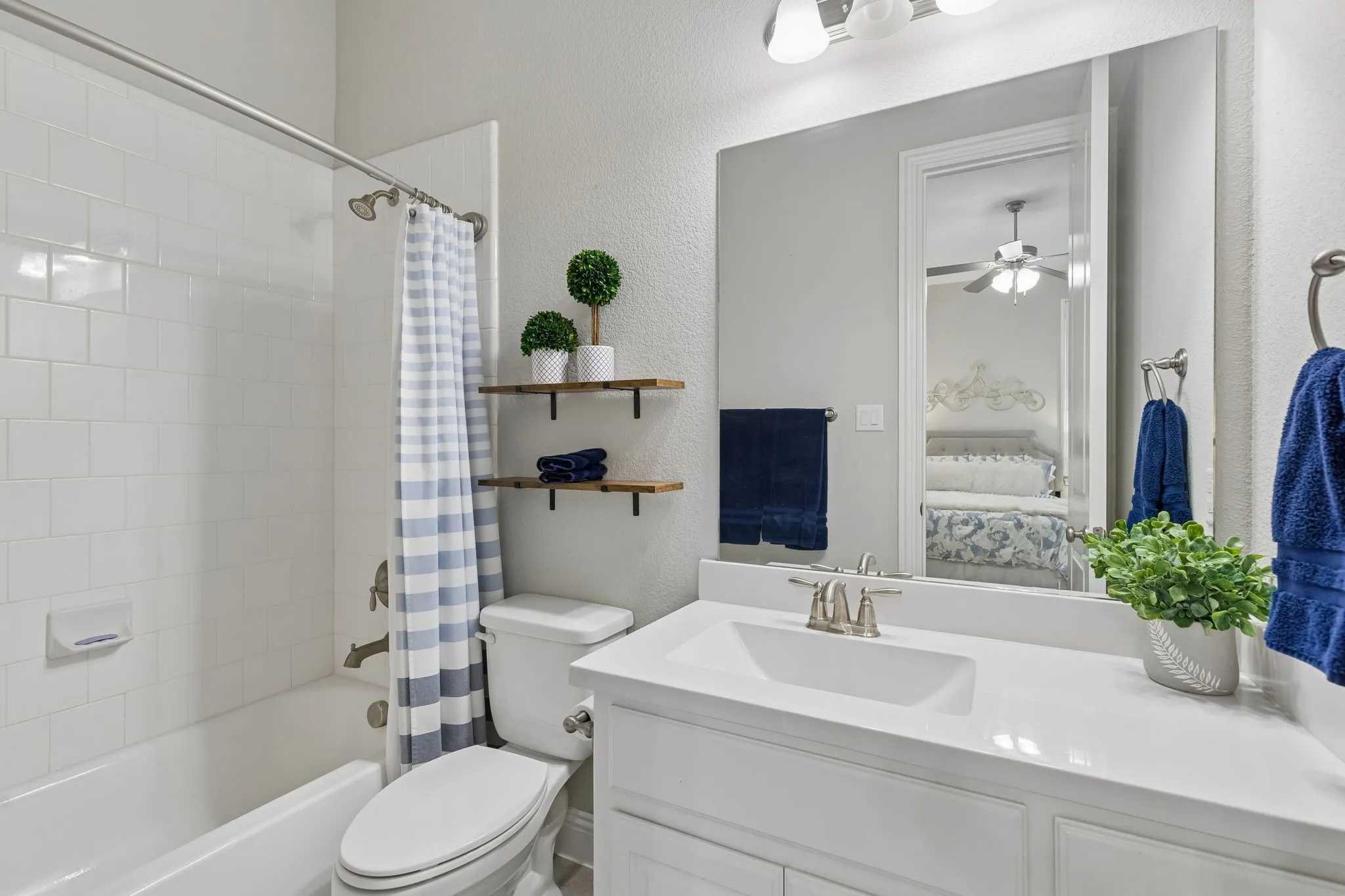 Single Family Residence For Sale in Denton County , 6204 Prairie Brush Trail, Northlake, Texas 76226, 5 Bedroom, 6 Bathroom, 3 Garage spaces, 3,966 Sqft, built in 2017, mls#21366074, Real Estate Agent in Northlake, Homes For Sale in Denton county, Homes For Sale in Northlake, Realtor in Northlake Texas, Real Estate Brokerage Independent Realty Texas, Luminita Cordes Realtor