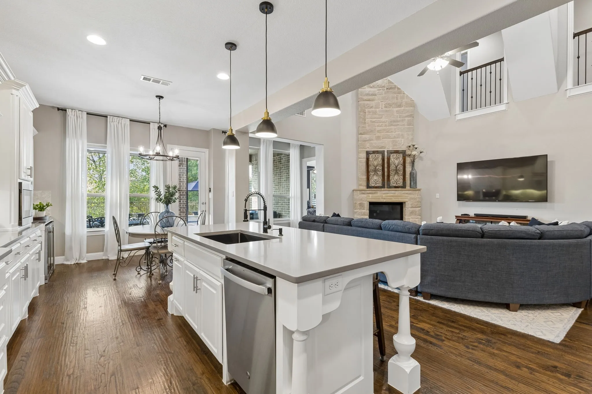 Single Family Residence For Sale in Denton County , 6204 Prairie Brush Trail, Northlake, Texas 76226, 5 Bedroom, 6 Bathroom, 3 Garage spaces, 3,966 Sqft, built in 2017, mls#21366074, Real Estate Agent in Northlake, Homes For Sale in Denton county, Homes For Sale in Northlake, Realtor in Northlake Texas, Real Estate Brokerage Independent Realty Texas, Luminita Cordes Realtor
