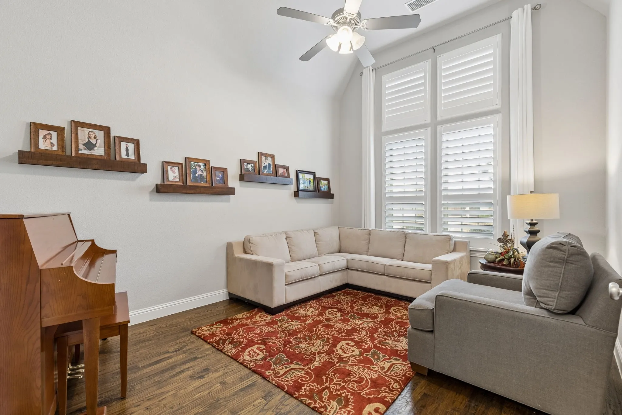 Single Family Residence For Sale in Denton County , 6204 Prairie Brush Trail, Northlake, Texas 76226, 5 Bedroom, 6 Bathroom, 3 Garage spaces, 3,966 Sqft, built in 2017, mls#21366074, Real Estate Agent in Northlake, Homes For Sale in Denton county, Homes For Sale in Northlake, Realtor in Northlake Texas, Real Estate Brokerage Independent Realty Texas, Luminita Cordes Realtor