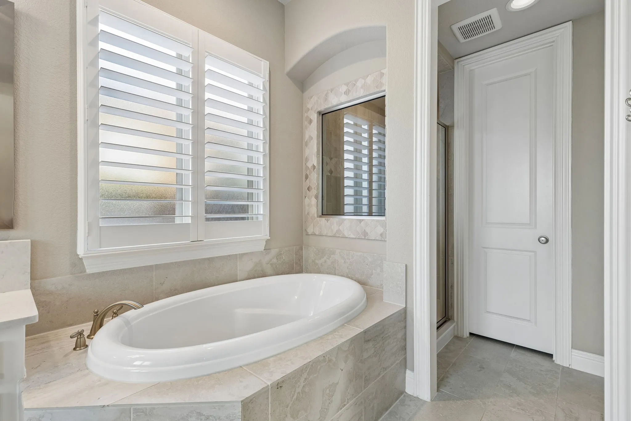 Single Family Residence For Sale in Denton County , 6204 Prairie Brush Trail, Northlake, Texas 76226, 5 Bedroom, 6 Bathroom, 3 Garage spaces, 3,966 Sqft, built in 2017, mls#21366074, Real Estate Agent in Northlake, Homes For Sale in Denton county, Homes For Sale in Northlake, Realtor in Northlake Texas, Real Estate Brokerage Independent Realty Texas, Luminita Cordes Realtor