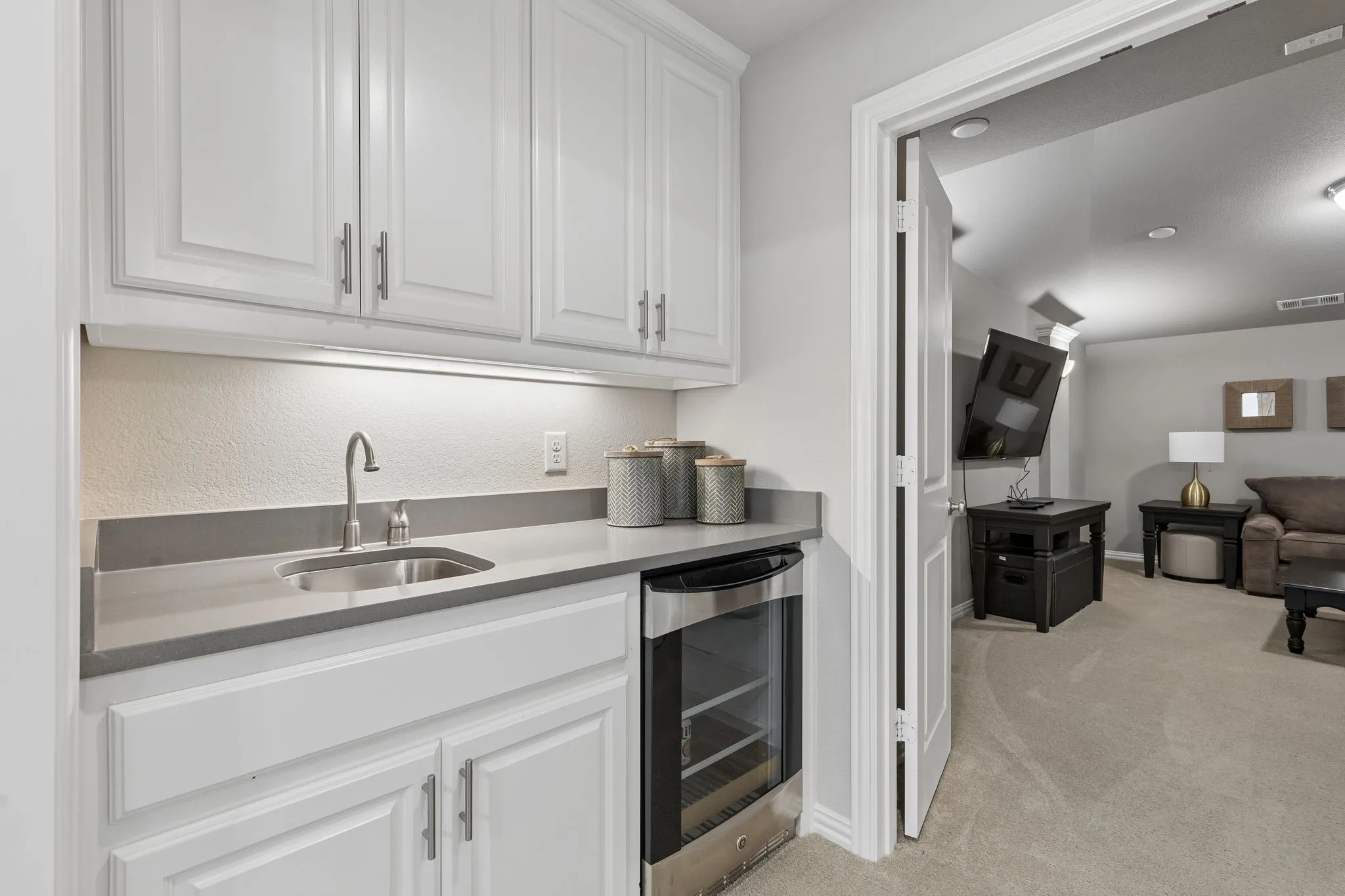 Single Family Residence For Sale in Denton County , 6204 Prairie Brush Trail, Northlake, Texas 76226, 5 Bedroom, 6 Bathroom, 3 Garage spaces, 3,966 Sqft, built in 2017, mls#21366074, Real Estate Agent in Northlake, Homes For Sale in Denton county, Homes For Sale in Northlake, Realtor in Northlake Texas, Real Estate Brokerage Independent Realty Texas, Luminita Cordes Realtor