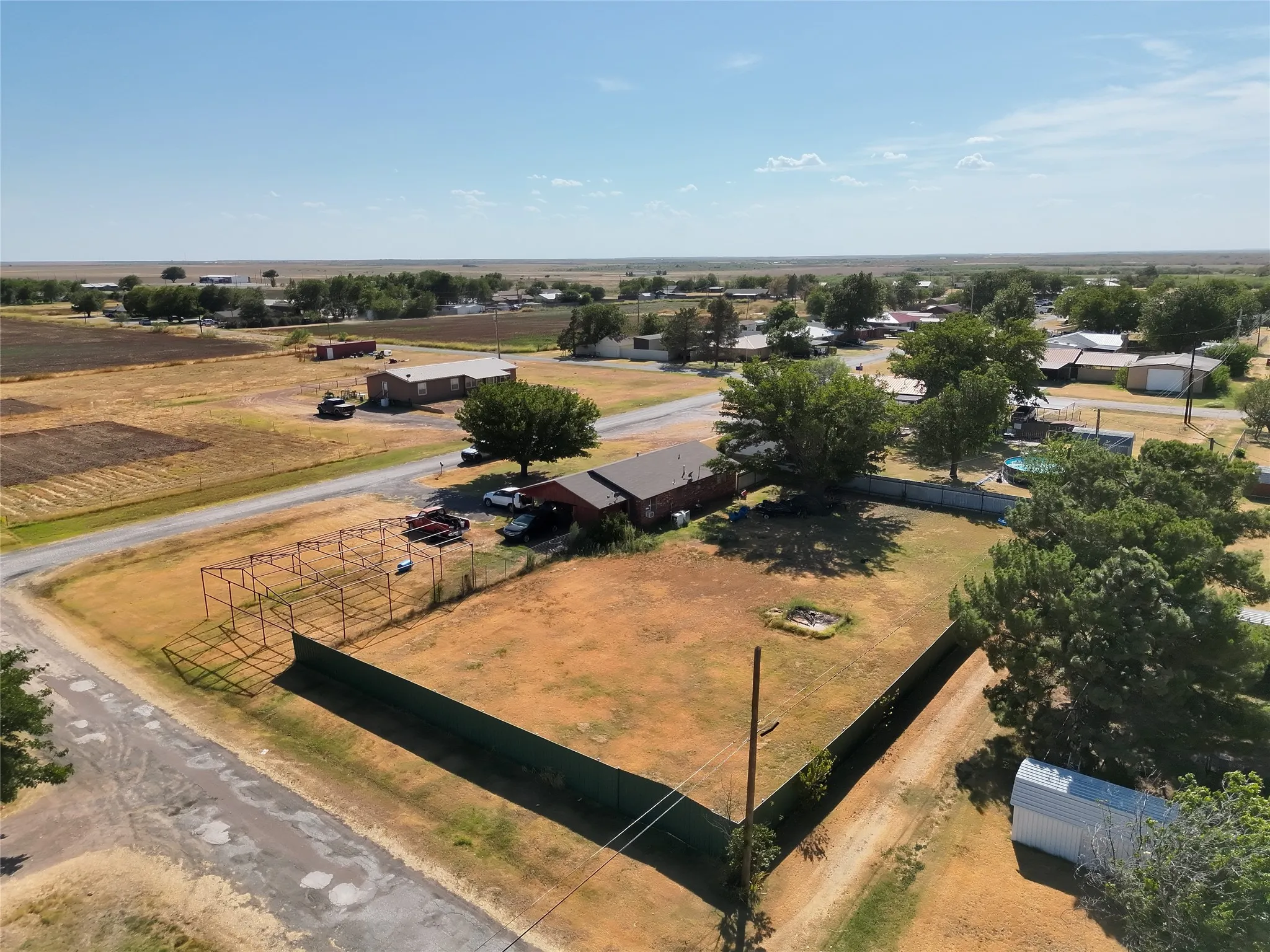 Single Family Residence For Sale in Hardeman County , 906 W 13th Street, Quanah, Texas 79252, 3 Bedroom, 1 Bathroom, Garage spaces, 1,247 Sqft, built in 1945, mls#21370885, Real Estate Agent in Quanah, Homes For Sale in Hardeman county, Homes For Sale in Quanah, Realtor in Quanah Texas, Real Estate Brokerage Independent Realty Texas, Luminita Cordes Realtor