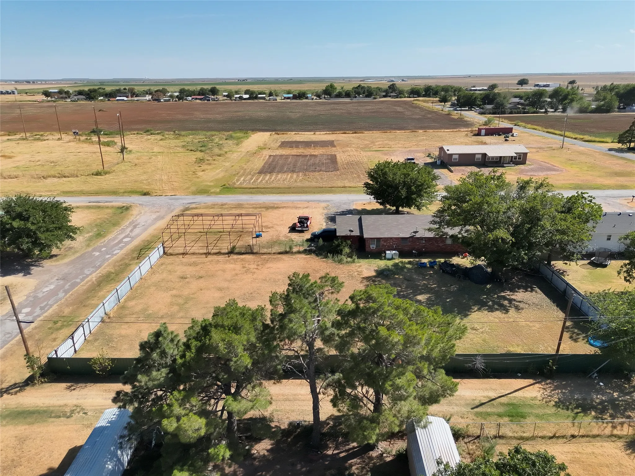 Single Family Residence For Sale in Hardeman County , 906 W 13th Street, Quanah, Texas 79252, 3 Bedroom, 1 Bathroom, Garage spaces, 1,247 Sqft, built in 1945, mls#21370885, Real Estate Agent in Quanah, Homes For Sale in Hardeman county, Homes For Sale in Quanah, Realtor in Quanah Texas, Real Estate Brokerage Independent Realty Texas, Luminita Cordes Realtor