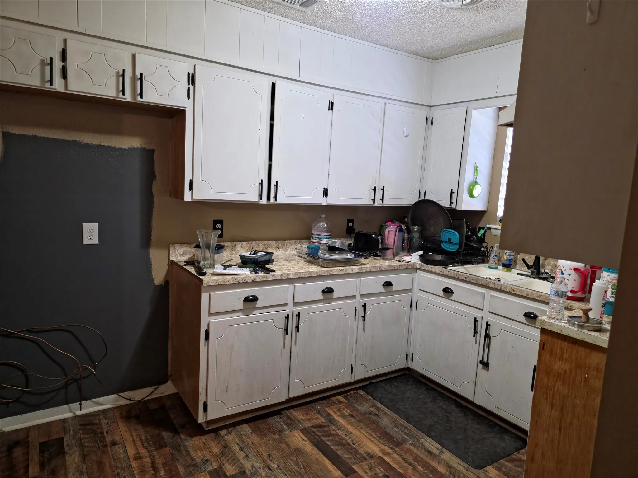 Single Family Residence For Sale in Hardeman County , 906 W 13th Street, Quanah, Texas 79252, 3 Bedroom, 1 Bathroom, Garage spaces, 1,247 Sqft, built in 1945, mls#21370885, Real Estate Agent in Quanah, Homes For Sale in Hardeman county, Homes For Sale in Quanah, Realtor in Quanah Texas, Real Estate Brokerage Independent Realty Texas, Luminita Cordes Realtor