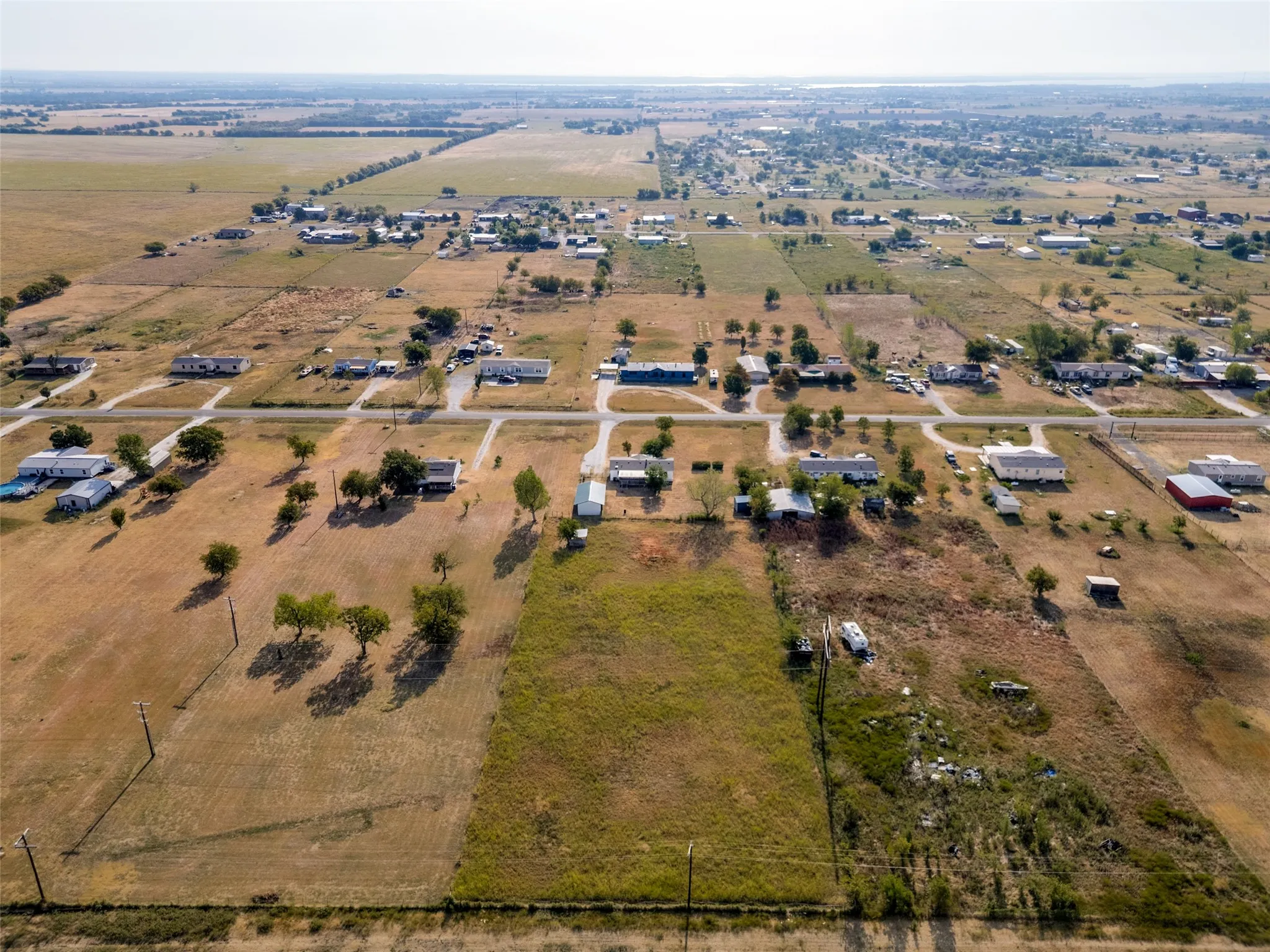 Mobile Home For Sale in Cooke County , 603 County Road 2133, Valley View, Texas 76272, 3 Bedroom, 2 Bathroom, Garage spaces, 1,456 Sqft, built in 1999, mls#21361290, Real Estate Agent in Valley View, Homes For Sale in Cooke county, Homes For Sale in Valley View, Realtor in Valley View Texas, Real Estate Brokerage Independent Realty Texas, Luminita Cordes Realtor