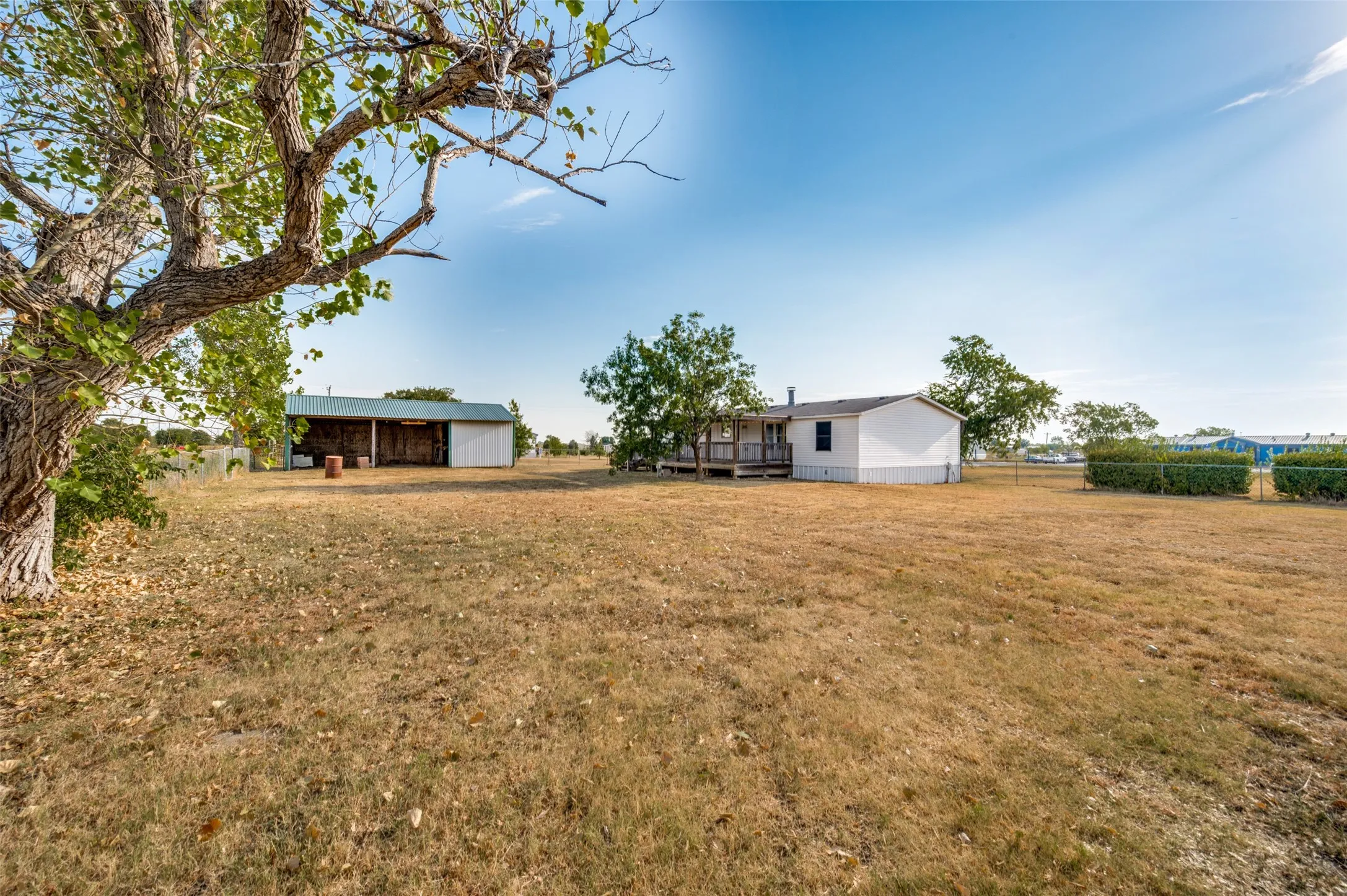 Mobile Home For Sale in Cooke County , 603 County Road 2133, Valley View, Texas 76272, 3 Bedroom, 2 Bathroom, Garage spaces, 1,456 Sqft, built in 1999, mls#21361290, Real Estate Agent in Valley View, Homes For Sale in Cooke county, Homes For Sale in Valley View, Realtor in Valley View Texas, Real Estate Brokerage Independent Realty Texas, Luminita Cordes Realtor