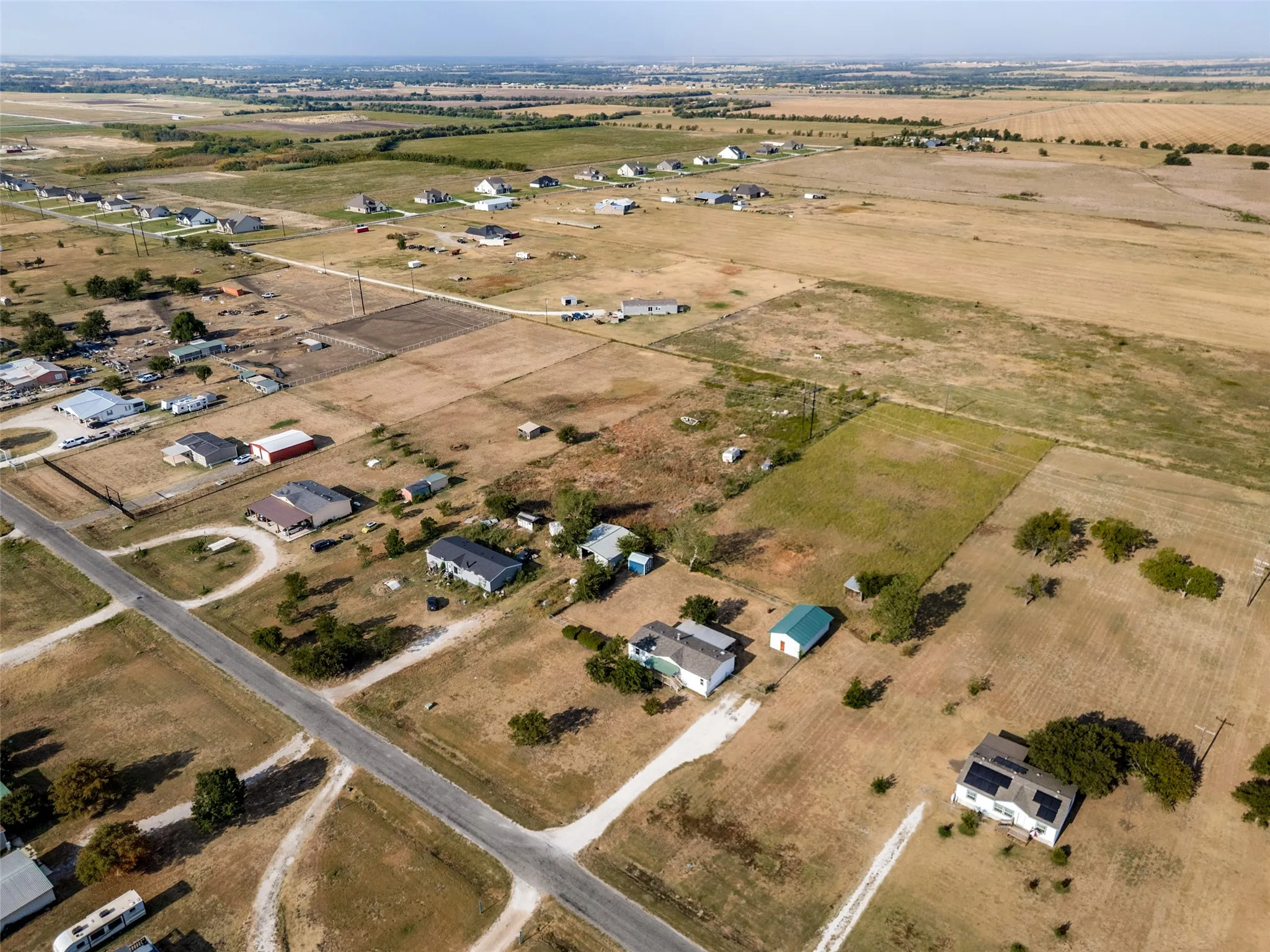 Mobile Home For Sale in Cooke County , 603 County Road 2133, Valley View, Texas 76272, 3 Bedroom, 2 Bathroom, Garage spaces, 1,456 Sqft, built in 1999, mls#21361290, Real Estate Agent in Valley View, Homes For Sale in Cooke county, Homes For Sale in Valley View, Realtor in Valley View Texas, Real Estate Brokerage Independent Realty Texas, Luminita Cordes Realtor
