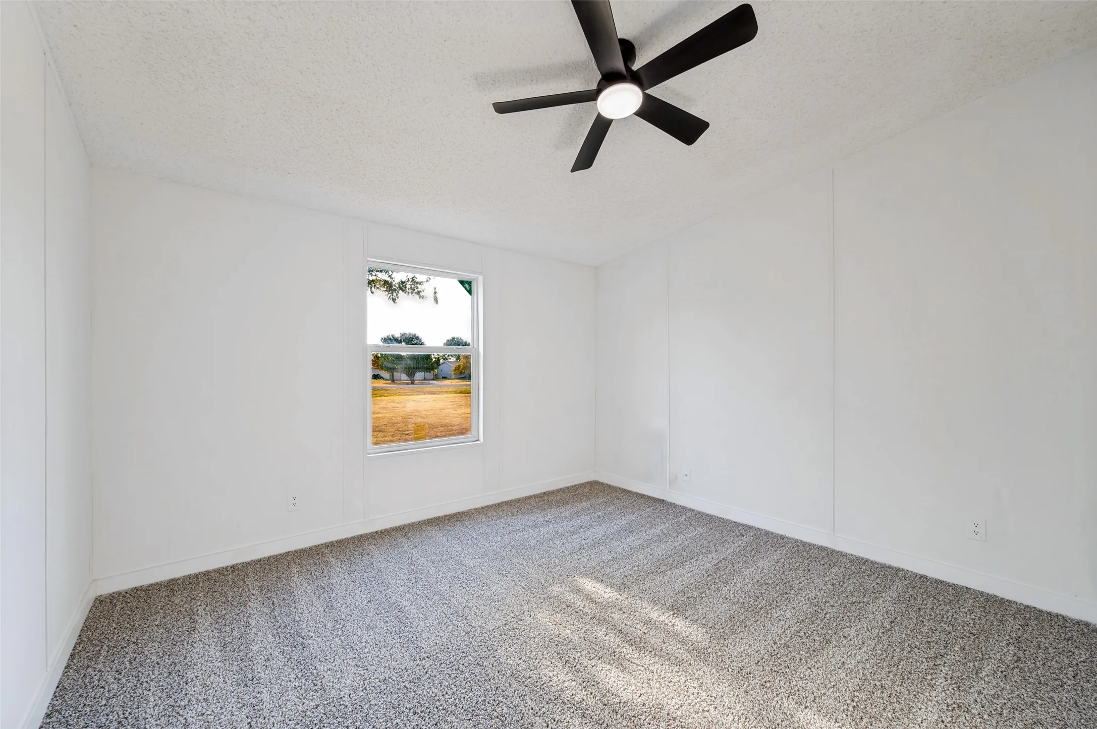 Mobile Home For Sale in Cooke County , 603 County Road 2133, Valley View, Texas 76272, 3 Bedroom, 2 Bathroom, Garage spaces, 1,456 Sqft, built in 1999, mls#21361290, Real Estate Agent in Valley View, Homes For Sale in Cooke county, Homes For Sale in Valley View, Realtor in Valley View Texas, Real Estate Brokerage Independent Realty Texas, Luminita Cordes Realtor
