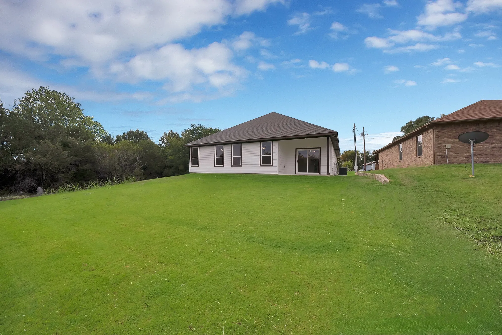 Single Family Residence For Sale in Hood County , 2210 San Saba Court, Granbury, Texas 76048, 3 Bedroom, 2 Bathroom, 2 Garage spaces, 1,718 Sqft, built in 2026, mls#21370848, Real Estate Agent in Granbury, Homes For Sale in Hood county, Homes For Sale in Granbury, Realtor in Granbury Texas, Real Estate Brokerage Independent Realty Texas, Luminita Cordes Realtor