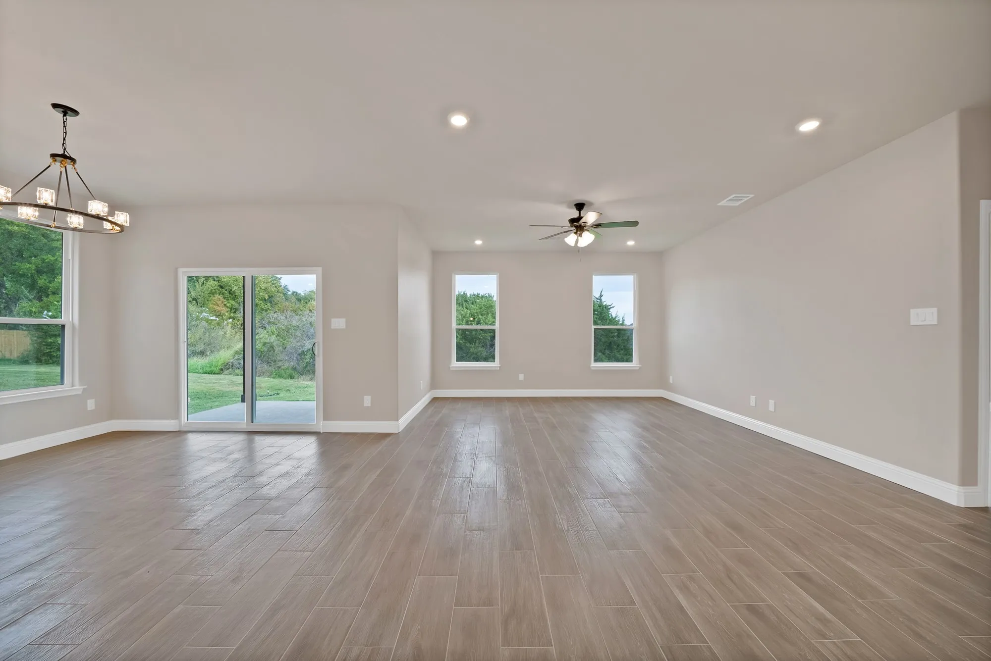 Single Family Residence For Sale in Hood County , 2210 San Saba Court, Granbury, Texas 76048, 3 Bedroom, 2 Bathroom, 2 Garage spaces, 1,718 Sqft, built in 2026, mls#21370848, Real Estate Agent in Granbury, Homes For Sale in Hood county, Homes For Sale in Granbury, Realtor in Granbury Texas, Real Estate Brokerage Independent Realty Texas, Luminita Cordes Realtor