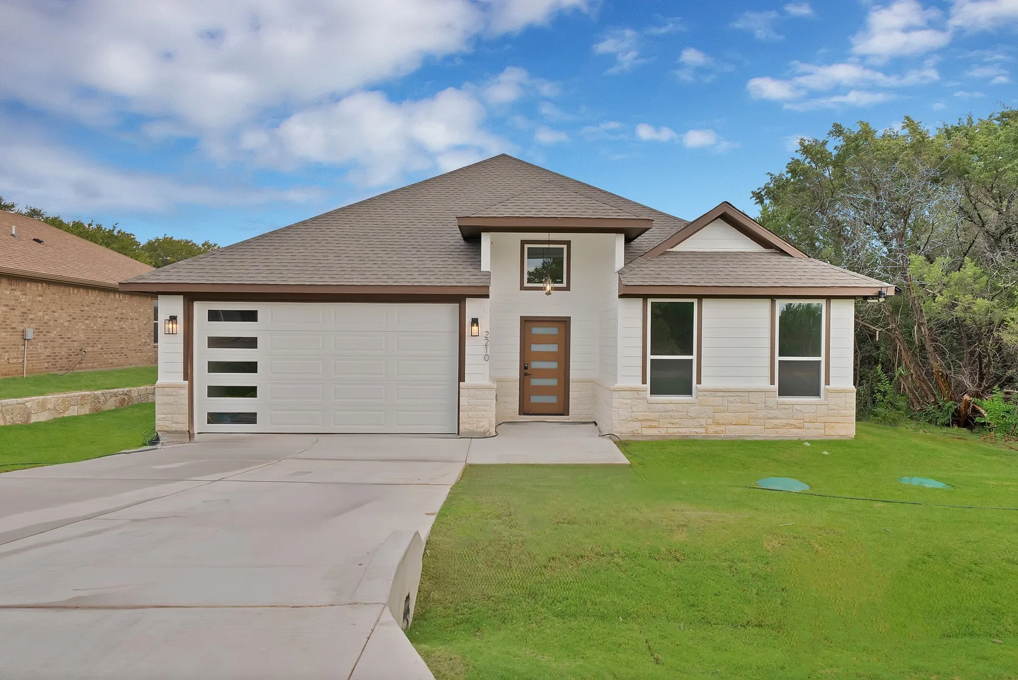 Single Family Residence For Sale in Hood County , 2210 San Saba Court, Granbury, Texas 76048, 3 Bedroom, 2 Bathroom, 2 Garage spaces, 1,718 Sqft, built in 2026, mls#21370848, Real Estate Agent in Granbury, Homes For Sale in Hood county, Homes For Sale in Granbury, Realtor in Granbury Texas, Real Estate Brokerage Independent Realty Texas, Luminita Cordes Realtor