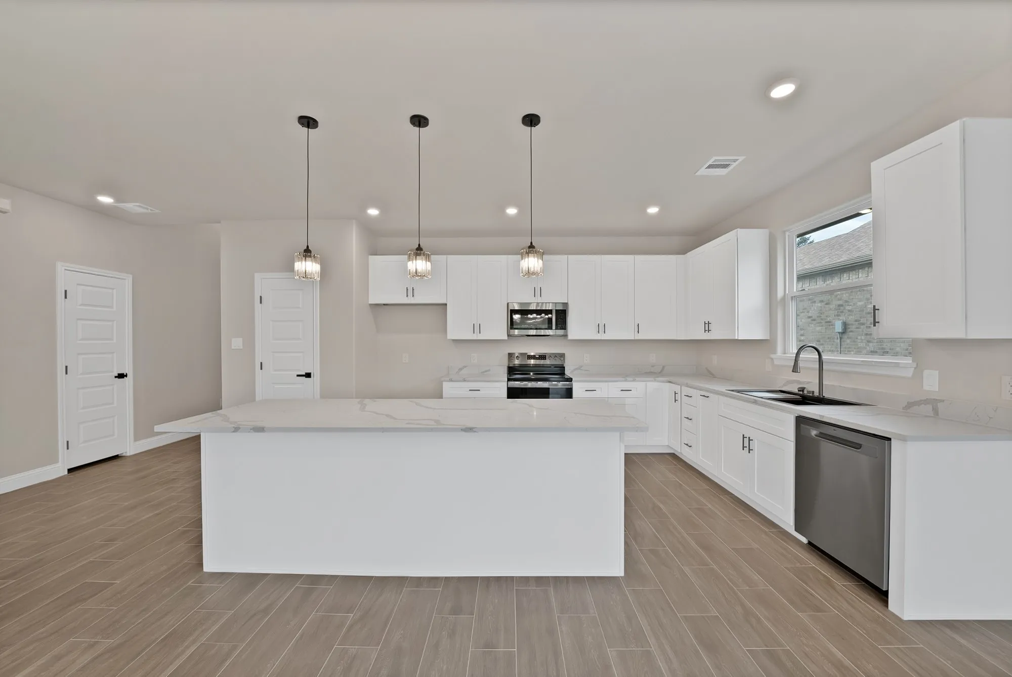 Single Family Residence For Sale in Hood County , 2210 San Saba Court, Granbury, Texas 76048, 3 Bedroom, 2 Bathroom, 2 Garage spaces, 1,718 Sqft, built in 2026, mls#21370848, Real Estate Agent in Granbury, Homes For Sale in Hood county, Homes For Sale in Granbury, Realtor in Granbury Texas, Real Estate Brokerage Independent Realty Texas, Luminita Cordes Realtor
