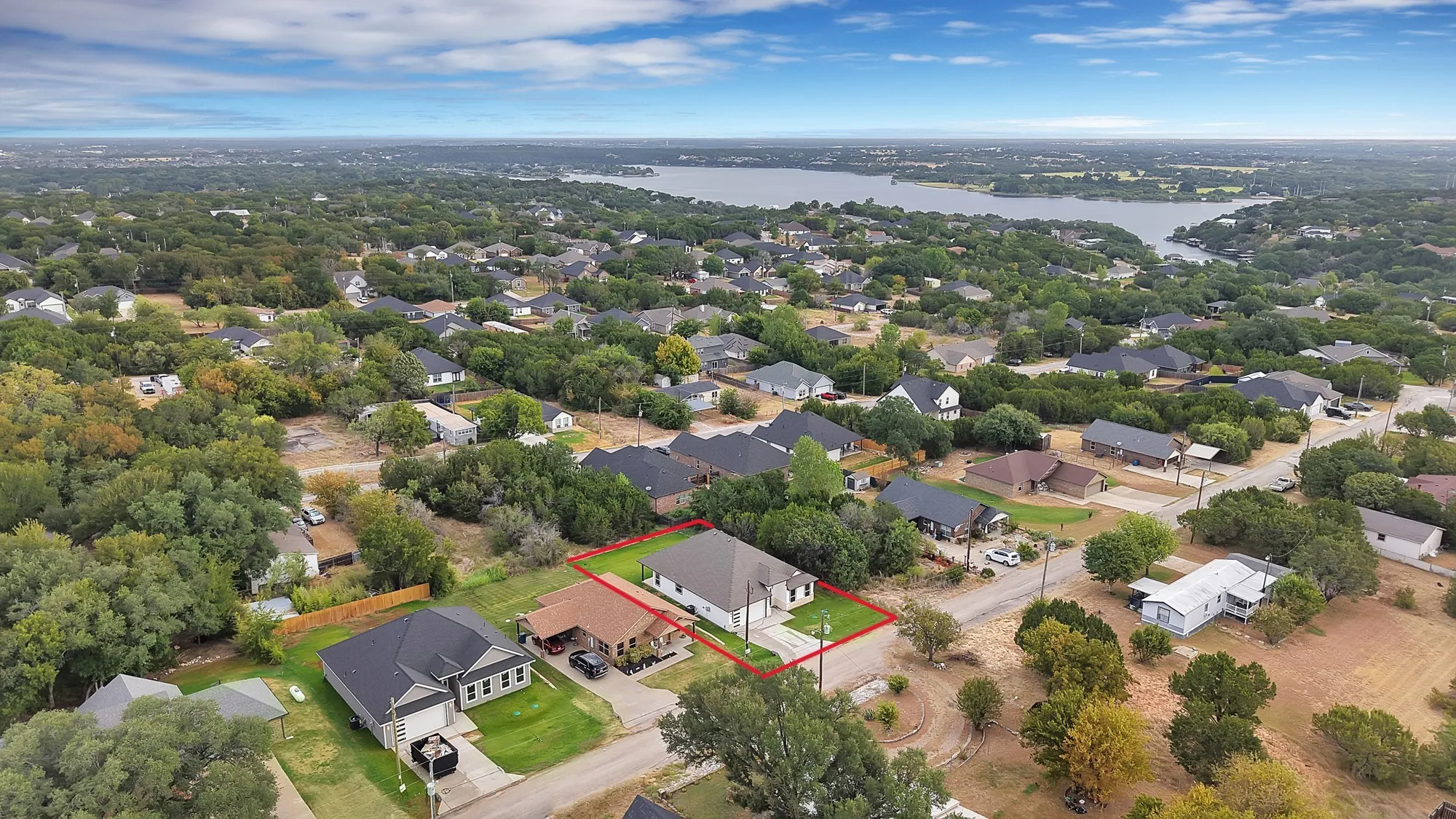 Single Family Residence For Sale in Hood County , 2210 San Saba Court, Granbury, Texas 76048, 3 Bedroom, 2 Bathroom, 2 Garage spaces, 1,718 Sqft, built in 2026, mls#21370848, Real Estate Agent in Granbury, Homes For Sale in Hood county, Homes For Sale in Granbury, Realtor in Granbury Texas, Real Estate Brokerage Independent Realty Texas, Luminita Cordes Realtor