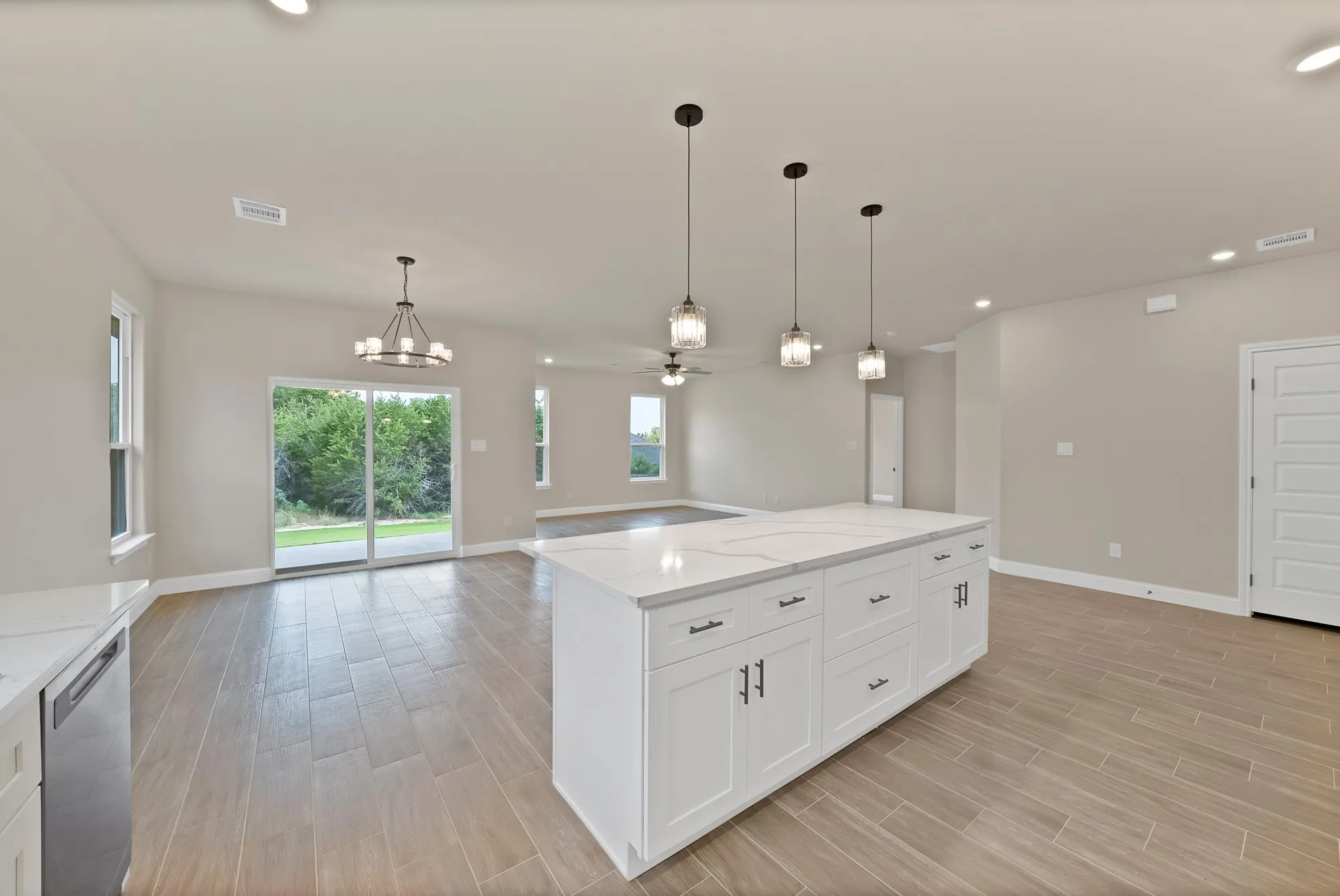 Single Family Residence For Sale in Hood County , 2210 San Saba Court, Granbury, Texas 76048, 3 Bedroom, 2 Bathroom, 2 Garage spaces, 1,718 Sqft, built in 2026, mls#21370848, Real Estate Agent in Granbury, Homes For Sale in Hood county, Homes For Sale in Granbury, Realtor in Granbury Texas, Real Estate Brokerage Independent Realty Texas, Luminita Cordes Realtor