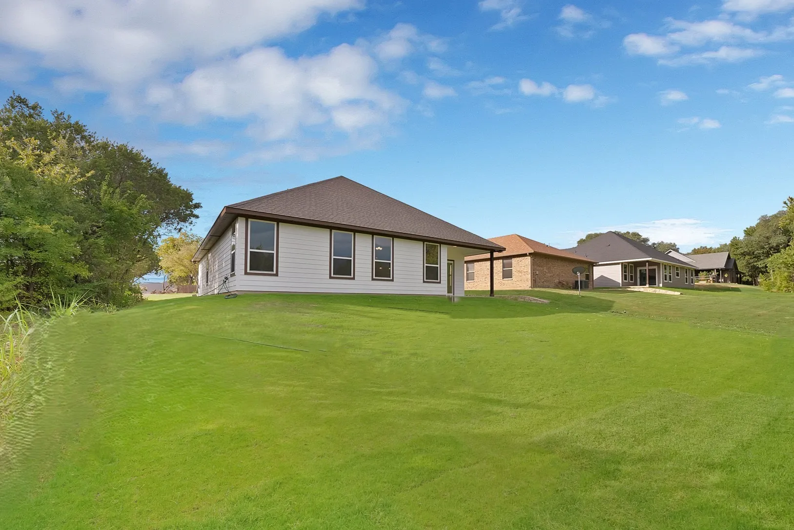 Single Family Residence For Sale in Hood County , 2210 San Saba Court, Granbury, Texas 76048, 3 Bedroom, 2 Bathroom, 2 Garage spaces, 1,718 Sqft, built in 2026, mls#21370848, Real Estate Agent in Granbury, Homes For Sale in Hood county, Homes For Sale in Granbury, Realtor in Granbury Texas, Real Estate Brokerage Independent Realty Texas, Luminita Cordes Realtor