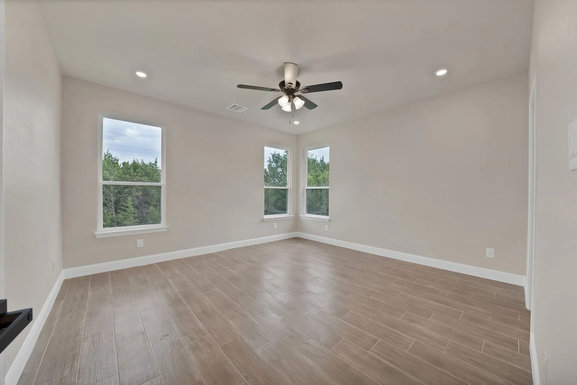 Single Family Residence For Sale in Hood County , 2210 San Saba Court, Granbury, Texas 76048, 3 Bedroom, 2 Bathroom, 2 Garage spaces, 1,718 Sqft, built in 2026, mls#21370848, Real Estate Agent in Granbury, Homes For Sale in Hood county, Homes For Sale in Granbury, Realtor in Granbury Texas, Real Estate Brokerage Independent Realty Texas, Luminita Cordes Realtor