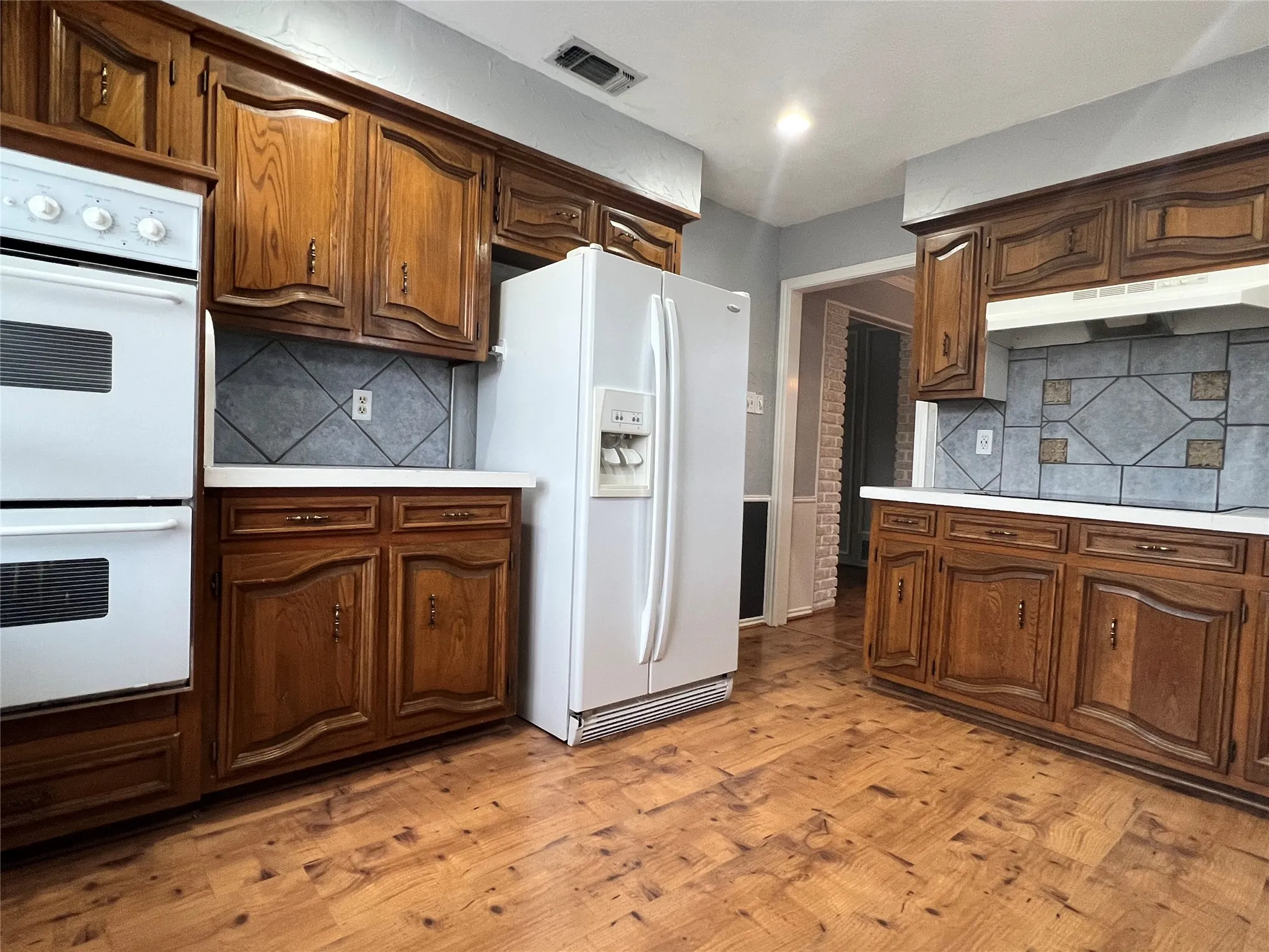 Single Family Residence For Rent in Collin County , 2501 Landershire Lane, Plano, Texas 75023, 3 Bedroom, 2 Bathroom, 2 Garage spaces, 1,635 Sqft, built in 1976, mls#21370858, Real Estate Agent in Plano, Homes For Rent in Collin county, Homes For Rent in Plano, Realtor in Plano Texas, Real Estate Brokerage Independent Realty Texas, Luminita Cordes Realtor