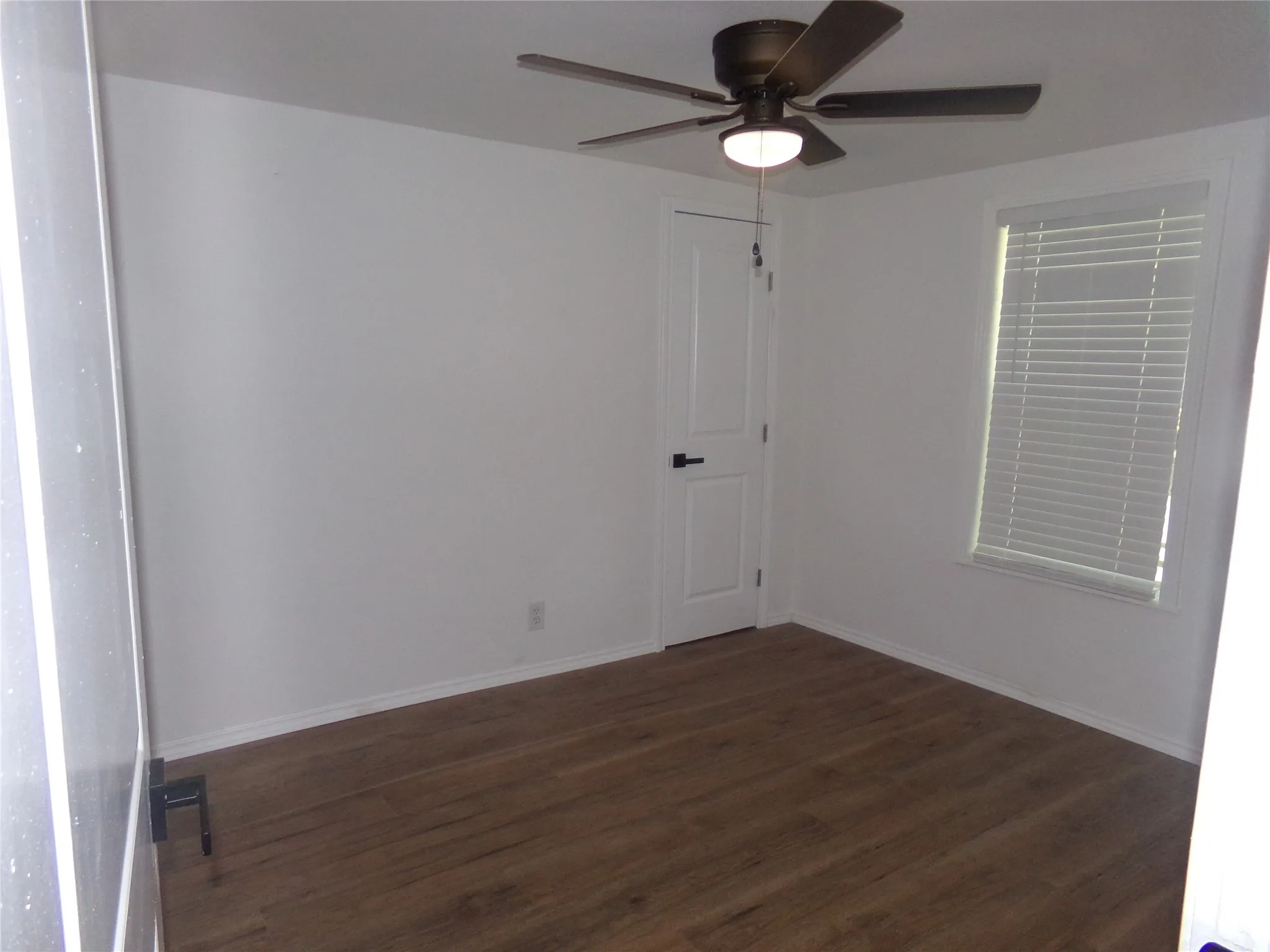 Single Family Residence For Sale in Navarro County , 1533 W 6th Street, Corsicana, Texas 75110, 2 Bedroom, 1 Bathroom, Garage spaces, 884 Sqft, built in 1955, mls#21369804, Real Estate Agent in Corsicana, Homes For Sale in Navarro county, Homes For Sale in Corsicana, Realtor in Corsicana Texas, Real Estate Brokerage Independent Realty Texas, Luminita Cordes Realtor