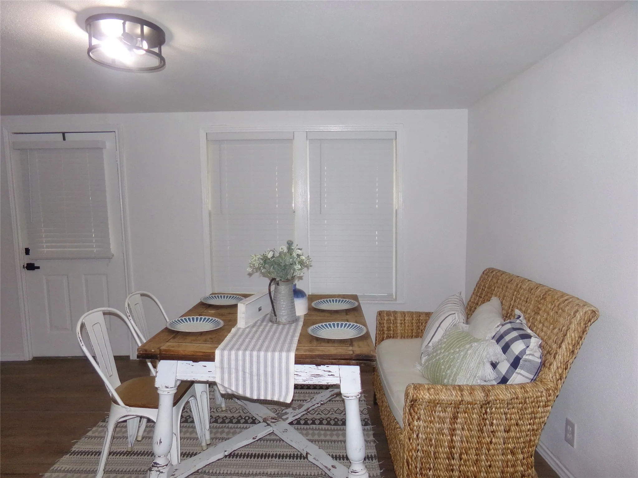 Single Family Residence For Sale in Navarro County , 1533 W 6th Street, Corsicana, Texas 75110, 2 Bedroom, 1 Bathroom, Garage spaces, 884 Sqft, built in 1955, mls#21369804, Real Estate Agent in Corsicana, Homes For Sale in Navarro county, Homes For Sale in Corsicana, Realtor in Corsicana Texas, Real Estate Brokerage Independent Realty Texas, Luminita Cordes Realtor