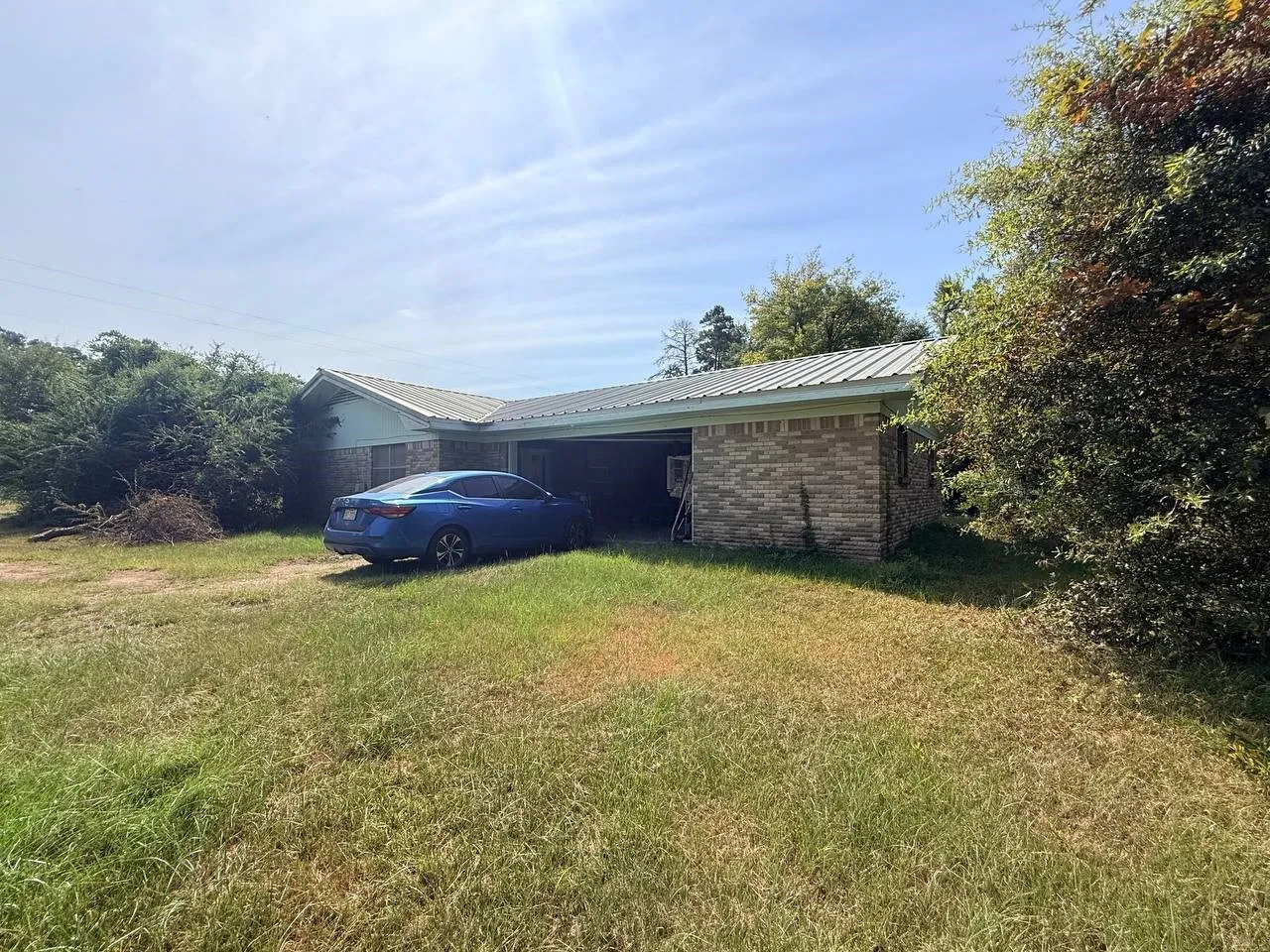 Single Family Residence For Sale in Sabine (TX) County , 1195 US Highway 96 N, Pineland, Texas 75968, 3 Bedroom, 2 Bathroom, 2 Garage spaces, 1,400 Sqft, built in 1968, mls#21370138, Real Estate Agent in Pineland, Homes For Sale in Sabine (TX) county, Homes For Sale in Pineland, Realtor in Pineland Texas, Real Estate Brokerage Independent Realty Texas, Luminita Cordes Realtor