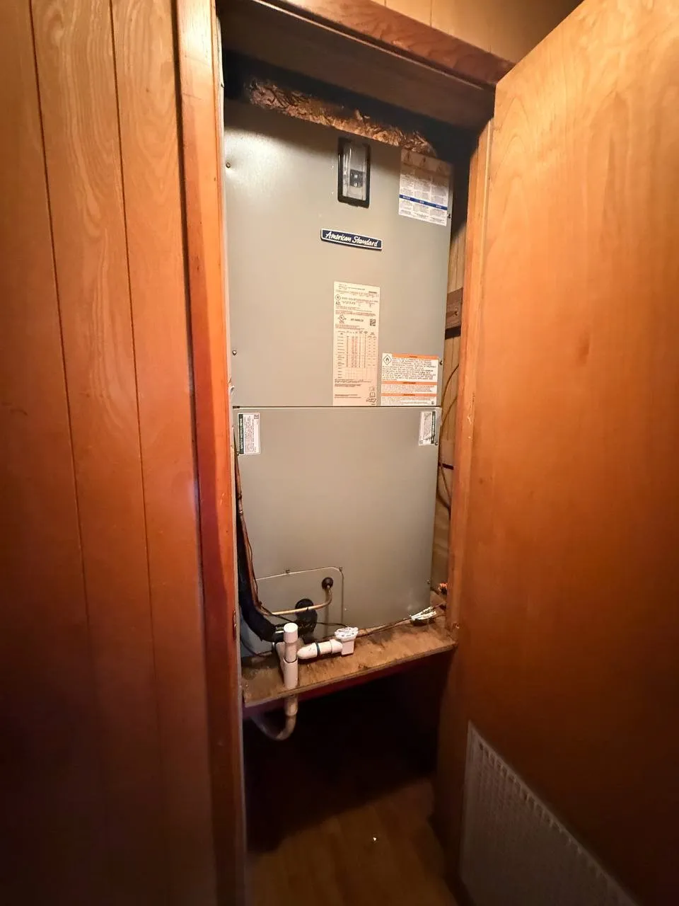 Single Family Residence For Sale in Sabine (TX) County , 1195 US Highway 96 N, Pineland, Texas 75968, 3 Bedroom, 2 Bathroom, 2 Garage spaces, 1,400 Sqft, built in 1968, mls#21370138, Real Estate Agent in Pineland, Homes For Sale in Sabine (TX) county, Homes For Sale in Pineland, Realtor in Pineland Texas, Real Estate Brokerage Independent Realty Texas, Luminita Cordes Realtor
