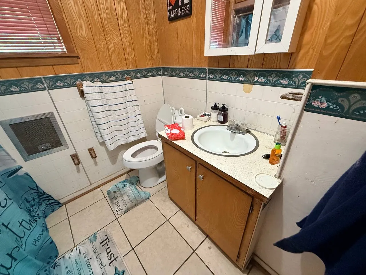 Single Family Residence For Sale in Sabine (TX) County , 1195 US Highway 96 N, Pineland, Texas 75968, 3 Bedroom, 2 Bathroom, 2 Garage spaces, 1,400 Sqft, built in 1968, mls#21370138, Real Estate Agent in Pineland, Homes For Sale in Sabine (TX) county, Homes For Sale in Pineland, Realtor in Pineland Texas, Real Estate Brokerage Independent Realty Texas, Luminita Cordes Realtor