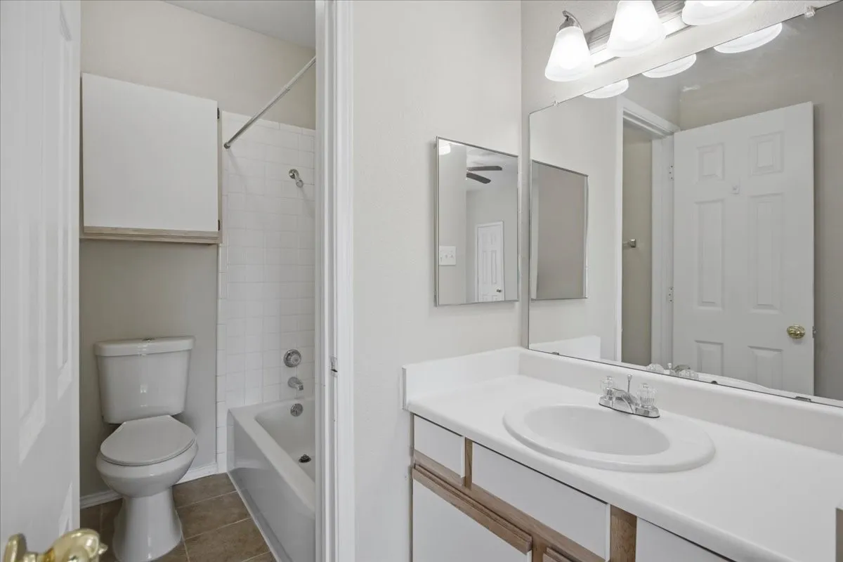 Private mater bath with spacious vanity and seperate bath