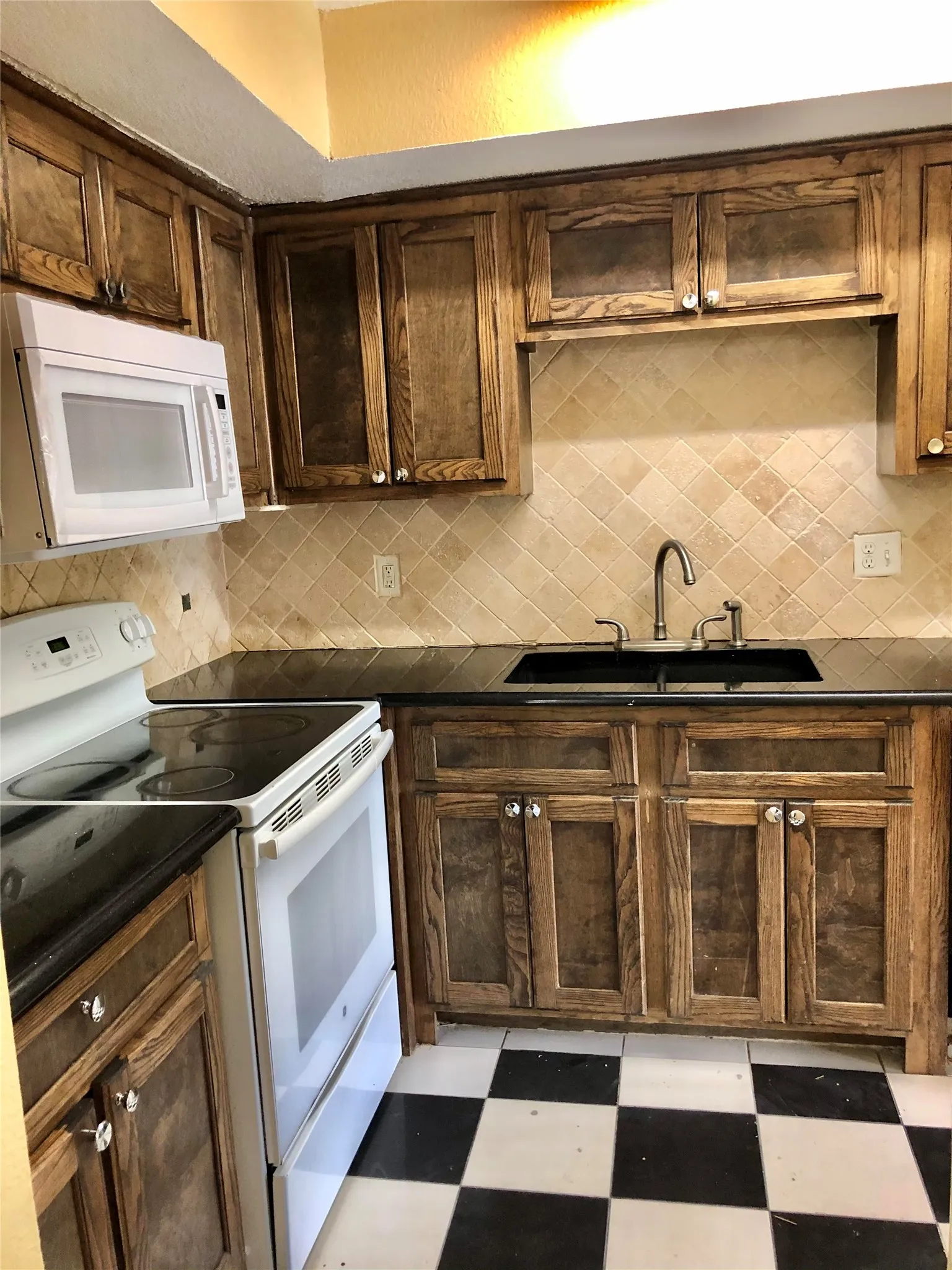 Refrigerator, stove , dishwasher , disposal and microwave