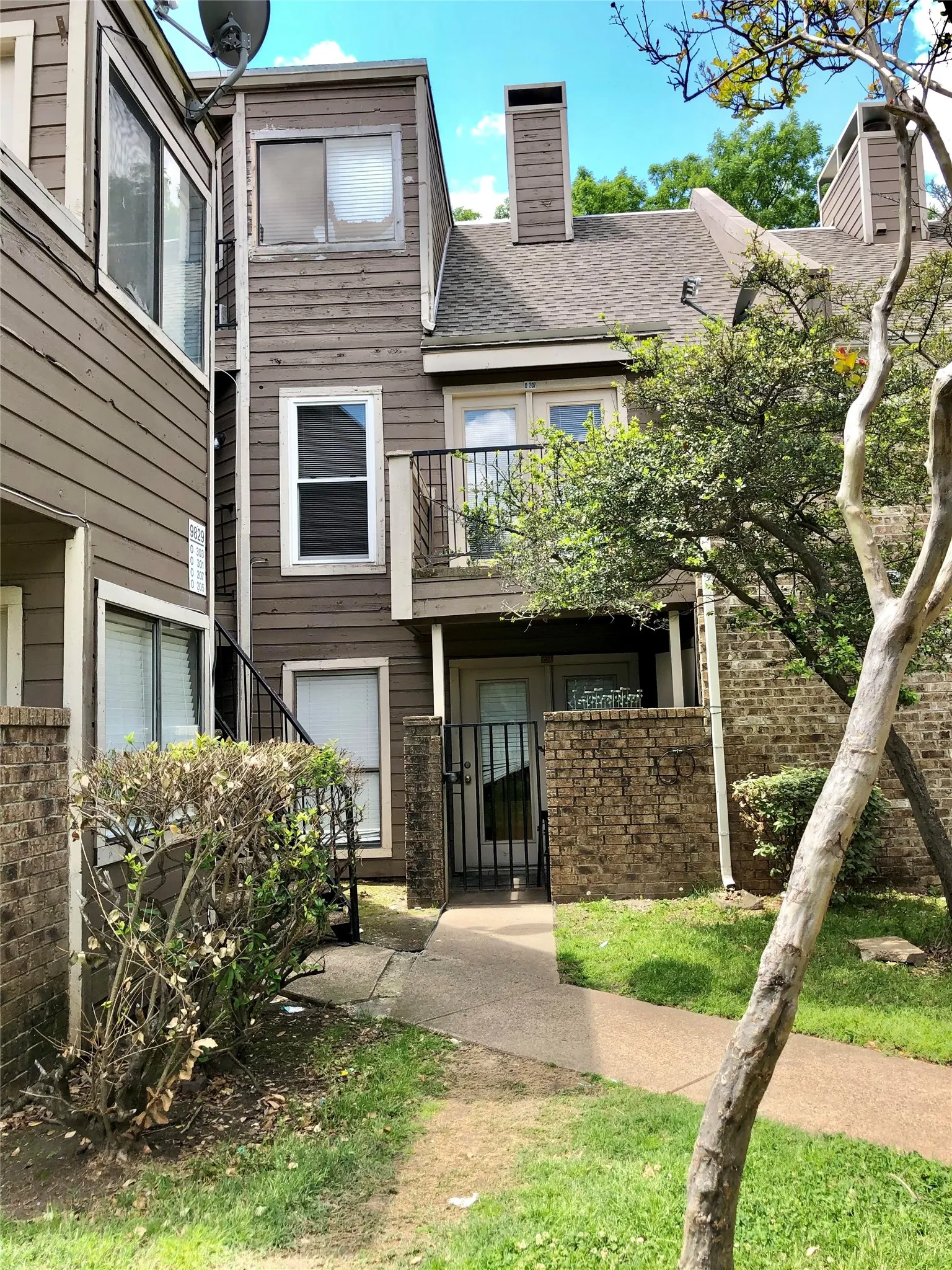 Unit is located on the 2nd floor