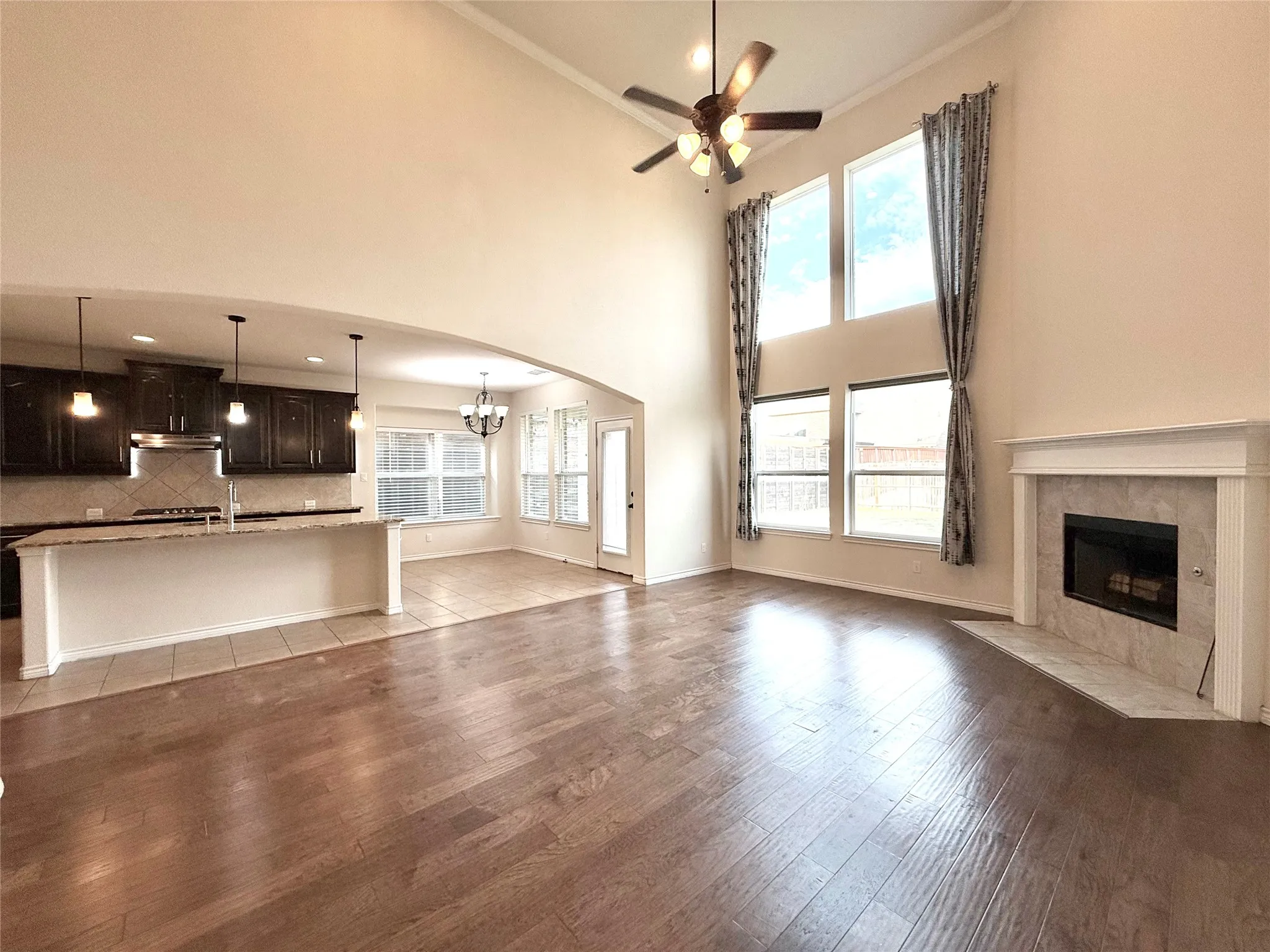 Single Family Residence For Rent in Tarrant County , 5021 Sunwood Circle, Fort Worth, Texas 76123, 4 Bedroom, 4 Bathroom, 2 Garage spaces, 3,060 Sqft, built in 2015, mls#21370606, Real Estate Agent in Fort Worth, Homes For Rent in Tarrant county, Homes For Rent in Fort Worth, Realtor in Fort Worth Texas, Real Estate Brokerage Independent Realty Texas, Luminita Cordes Realtor