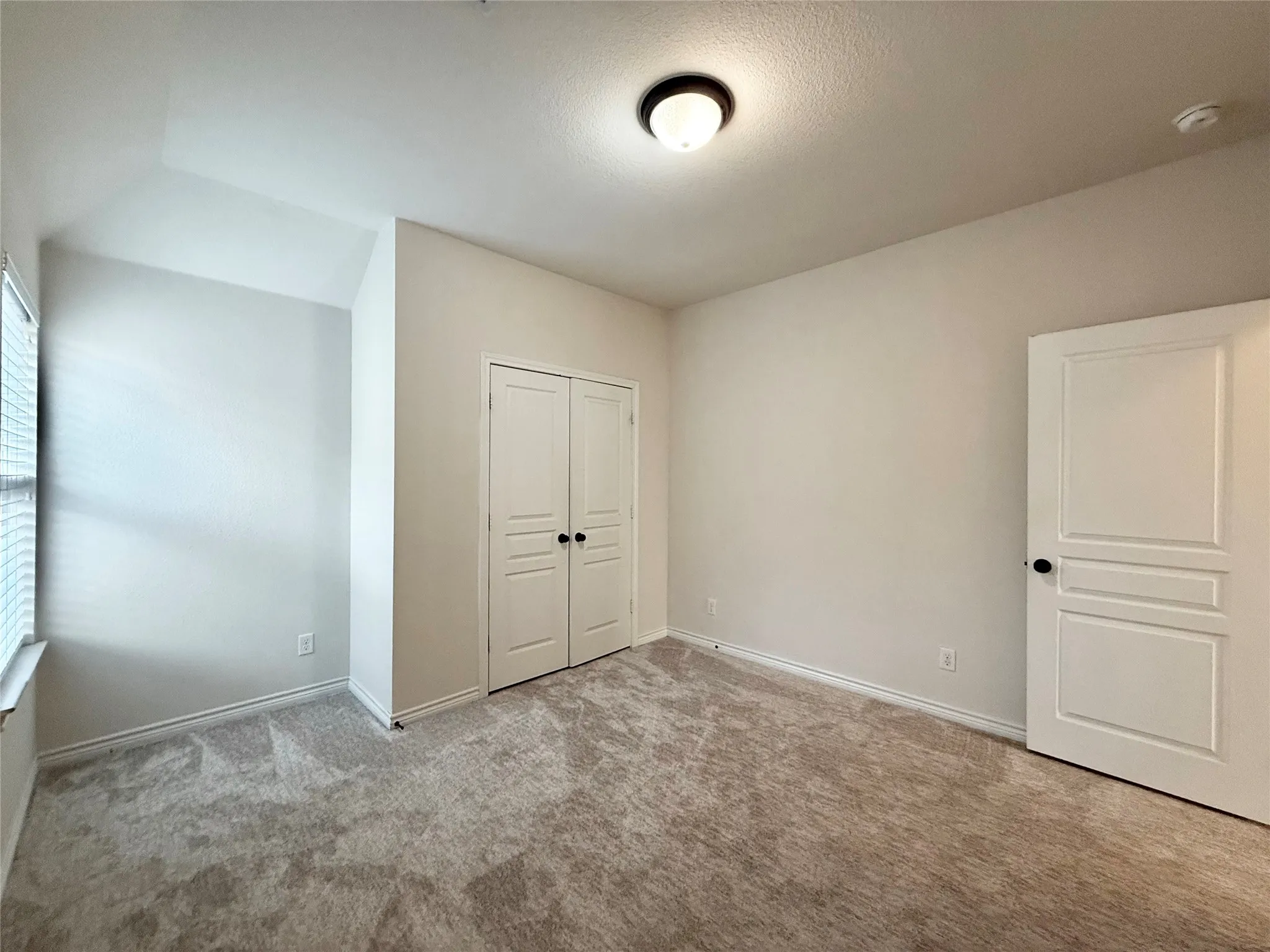 Single Family Residence For Rent in Tarrant County , 5021 Sunwood Circle, Fort Worth, Texas 76123, 4 Bedroom, 4 Bathroom, 2 Garage spaces, 3,060 Sqft, built in 2015, mls#21370606, Real Estate Agent in Fort Worth, Homes For Rent in Tarrant county, Homes For Rent in Fort Worth, Realtor in Fort Worth Texas, Real Estate Brokerage Independent Realty Texas, Luminita Cordes Realtor