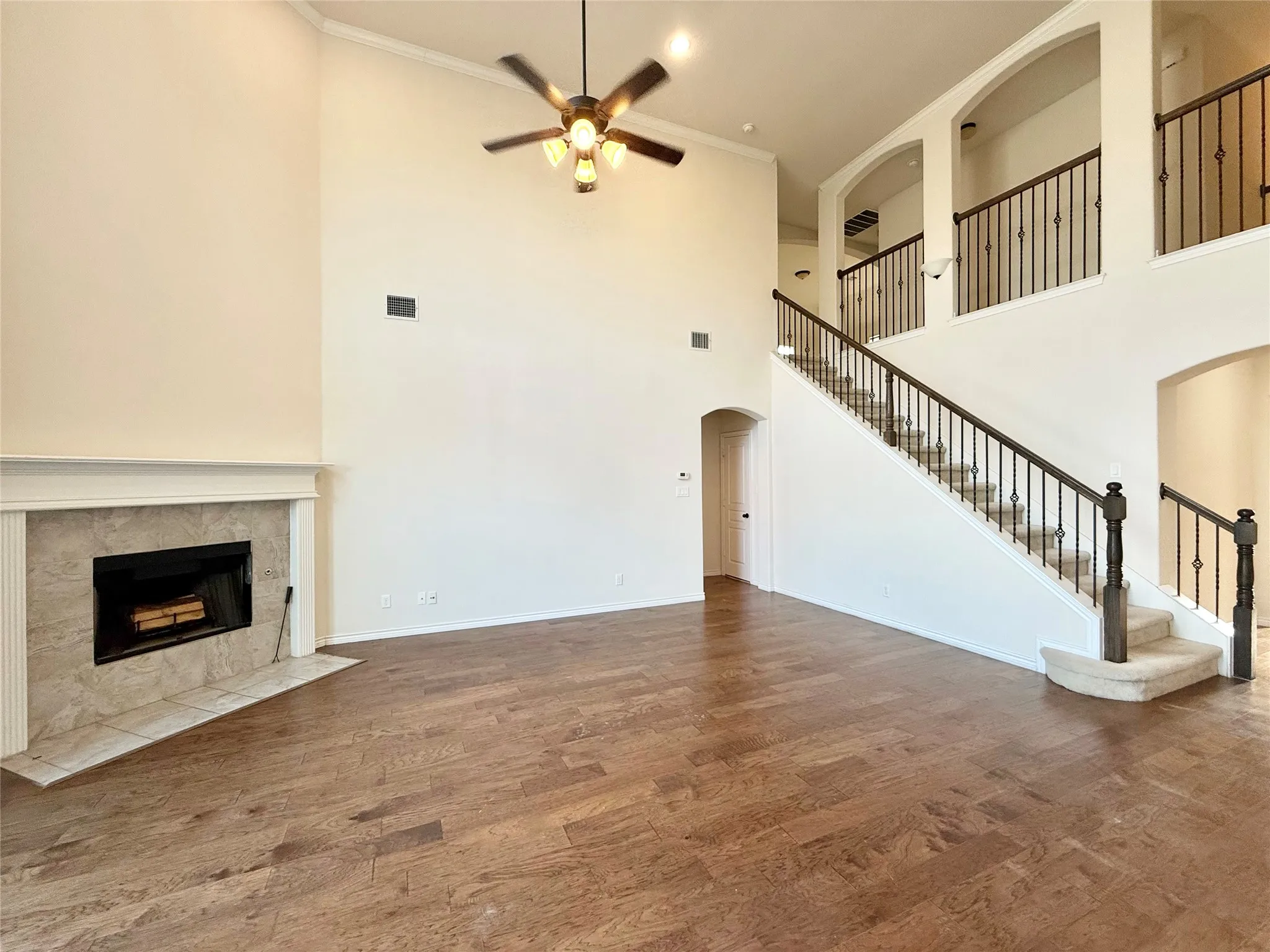 Single Family Residence For Rent in Tarrant County , 5021 Sunwood Circle, Fort Worth, Texas 76123, 4 Bedroom, 4 Bathroom, 2 Garage spaces, 3,060 Sqft, built in 2015, mls#21370606, Real Estate Agent in Fort Worth, Homes For Rent in Tarrant county, Homes For Rent in Fort Worth, Realtor in Fort Worth Texas, Real Estate Brokerage Independent Realty Texas, Luminita Cordes Realtor