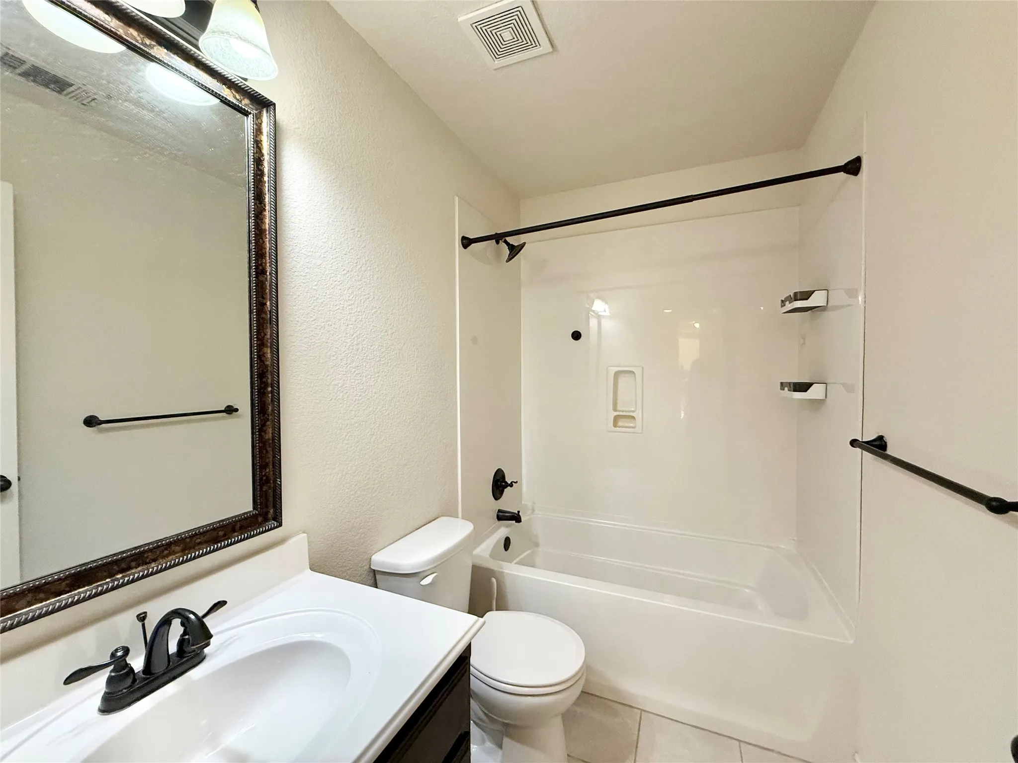 Single Family Residence For Rent in Tarrant County , 5021 Sunwood Circle, Fort Worth, Texas 76123, 4 Bedroom, 4 Bathroom, 2 Garage spaces, 3,060 Sqft, built in 2015, mls#21370606, Real Estate Agent in Fort Worth, Homes For Rent in Tarrant county, Homes For Rent in Fort Worth, Realtor in Fort Worth Texas, Real Estate Brokerage Independent Realty Texas, Luminita Cordes Realtor