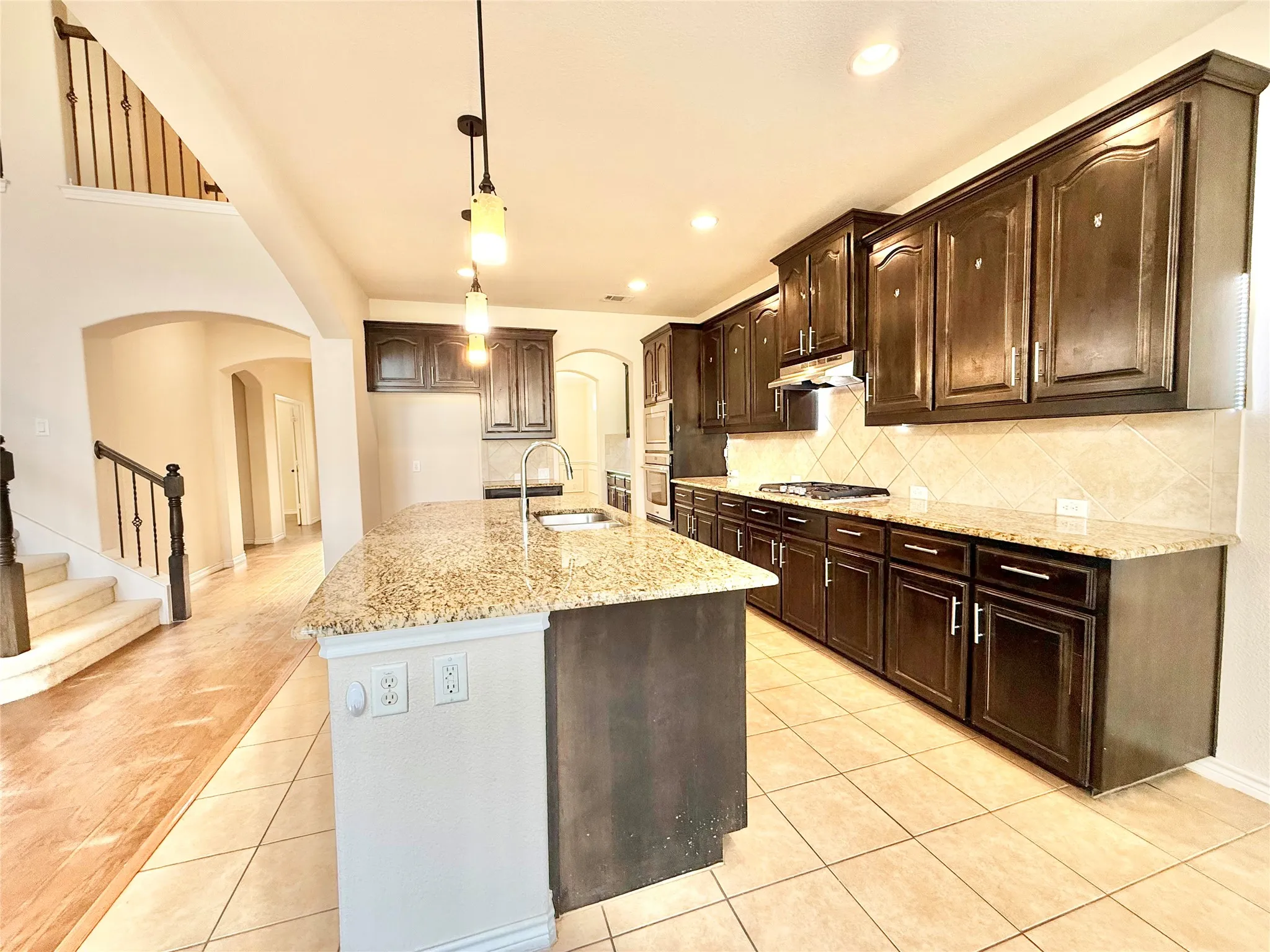 Single Family Residence For Rent in Tarrant County , 5021 Sunwood Circle, Fort Worth, Texas 76123, 4 Bedroom, 4 Bathroom, 2 Garage spaces, 3,060 Sqft, built in 2015, mls#21370606, Real Estate Agent in Fort Worth, Homes For Rent in Tarrant county, Homes For Rent in Fort Worth, Realtor in Fort Worth Texas, Real Estate Brokerage Independent Realty Texas, Luminita Cordes Realtor